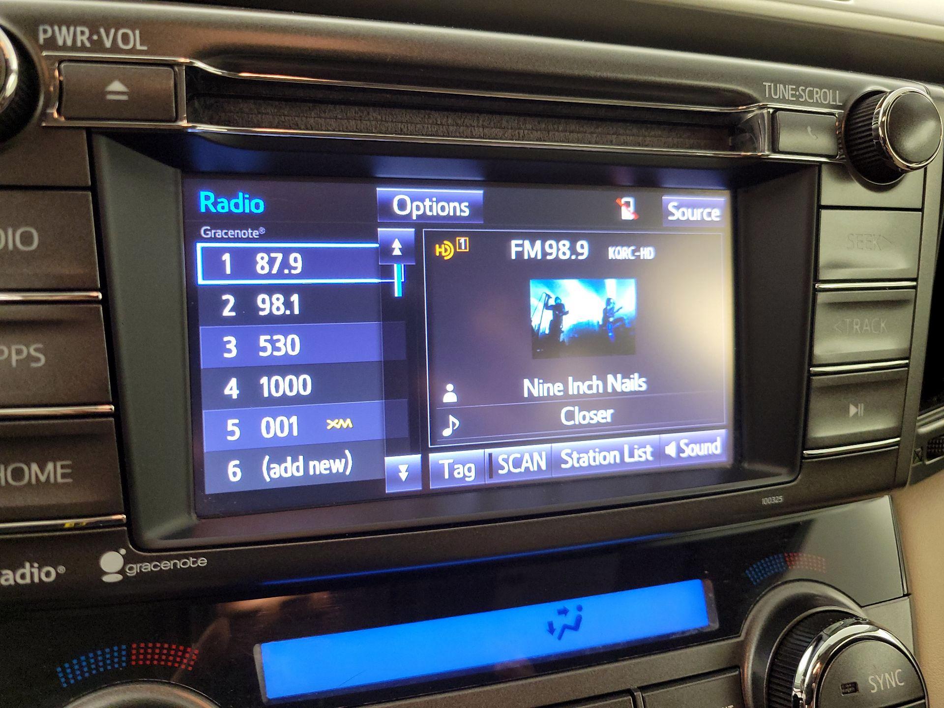 Thumbnail: 2015 Toyota RAV4 - 15