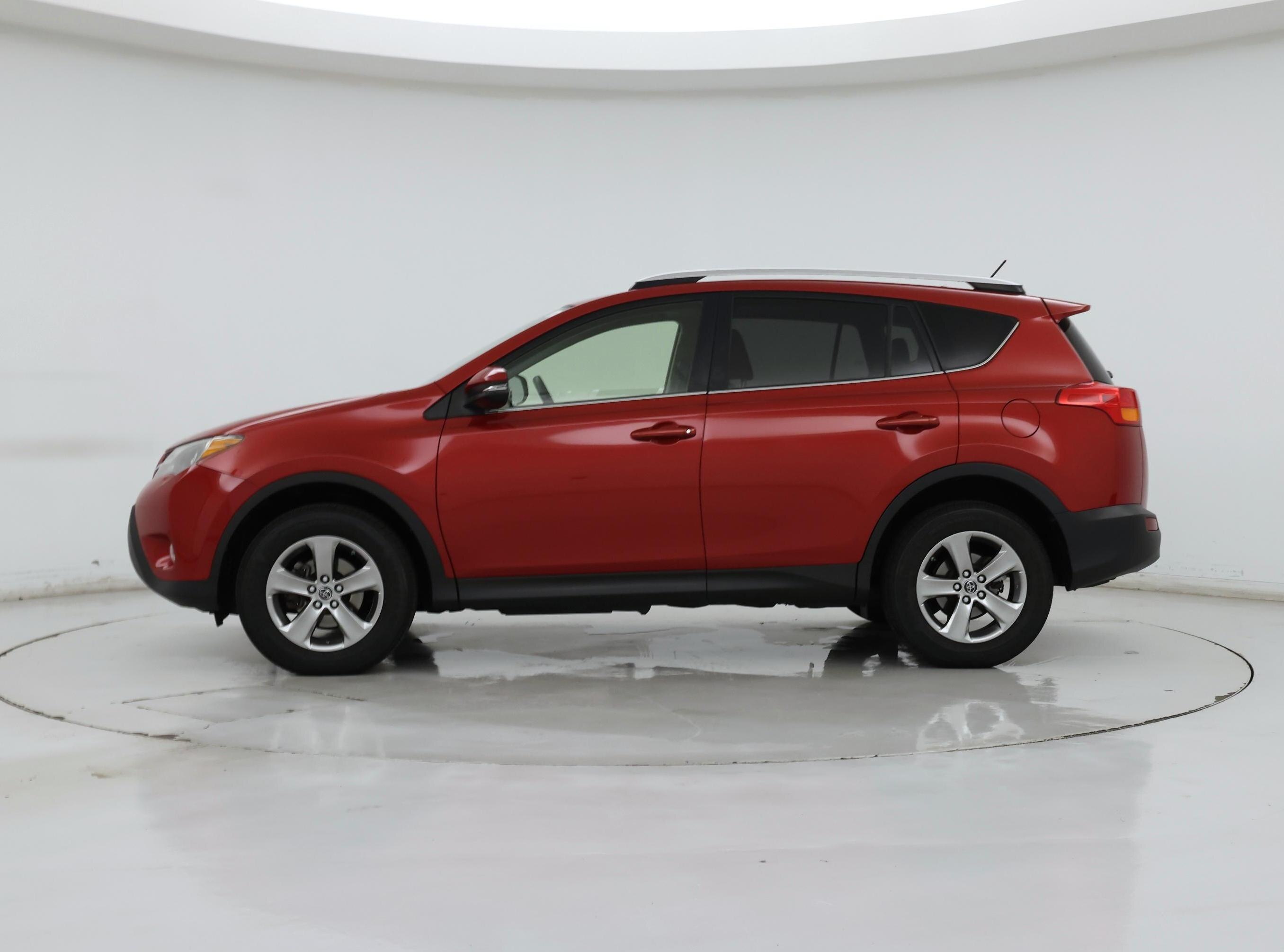 Thumbnail: 2015 Toyota RAV4 - 3