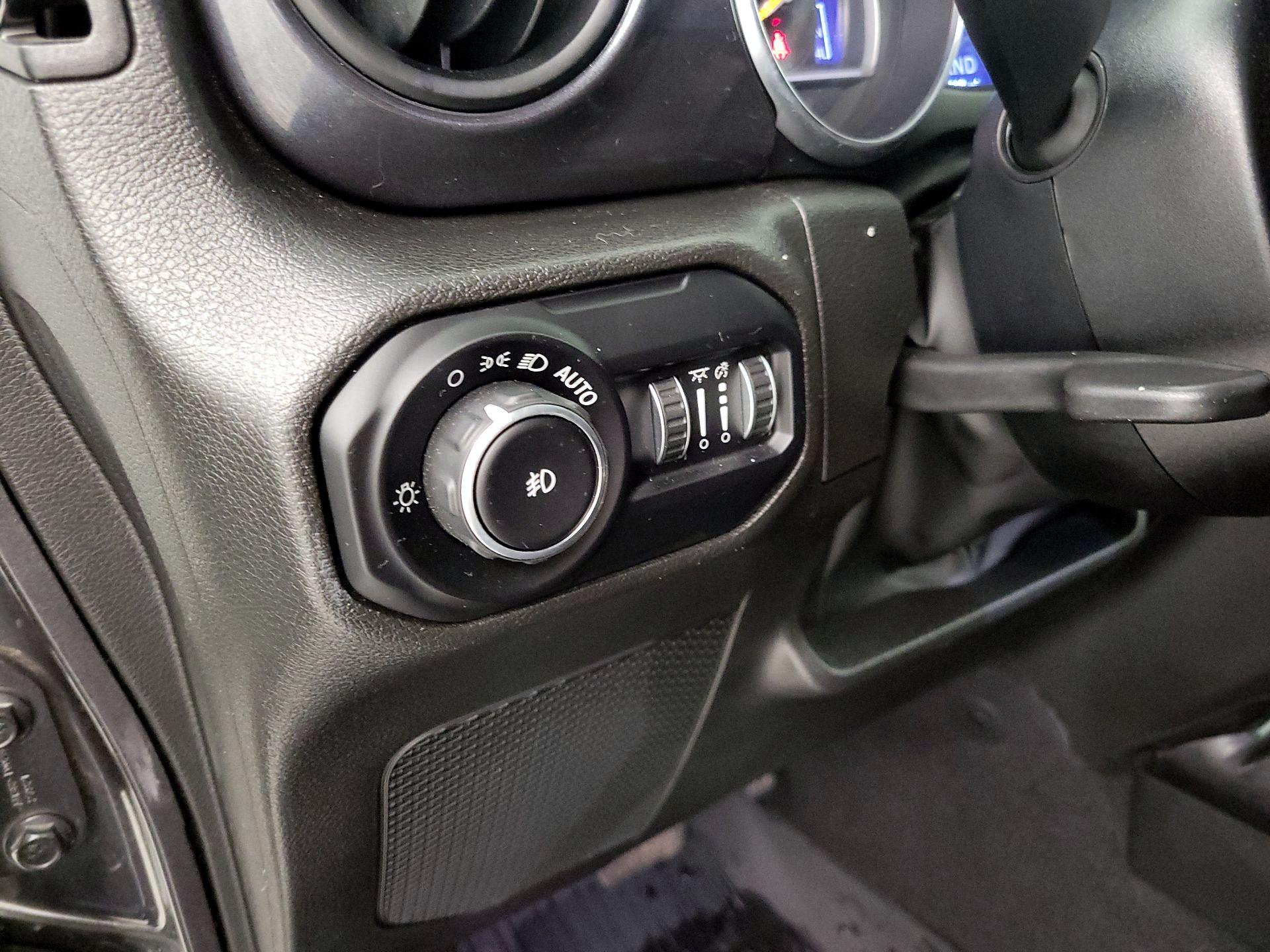 Thumbnail: 2022 Jeep Wrangler - 13