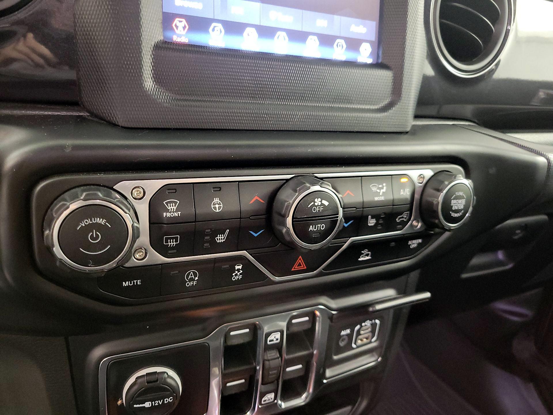 Thumbnail: 2022 Jeep Wrangler - 16