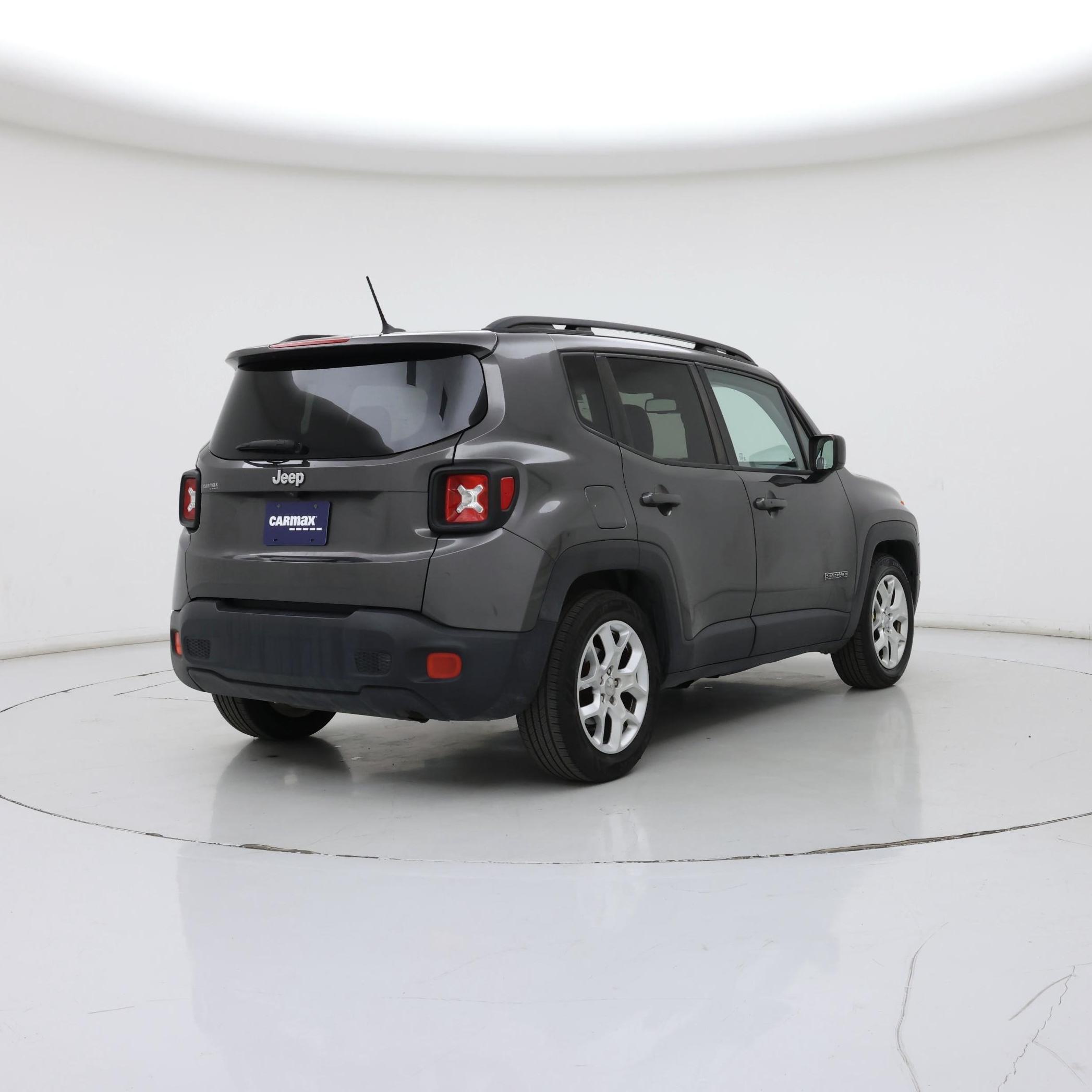 Thumbnail: 2016 Jeep Renegade - 8