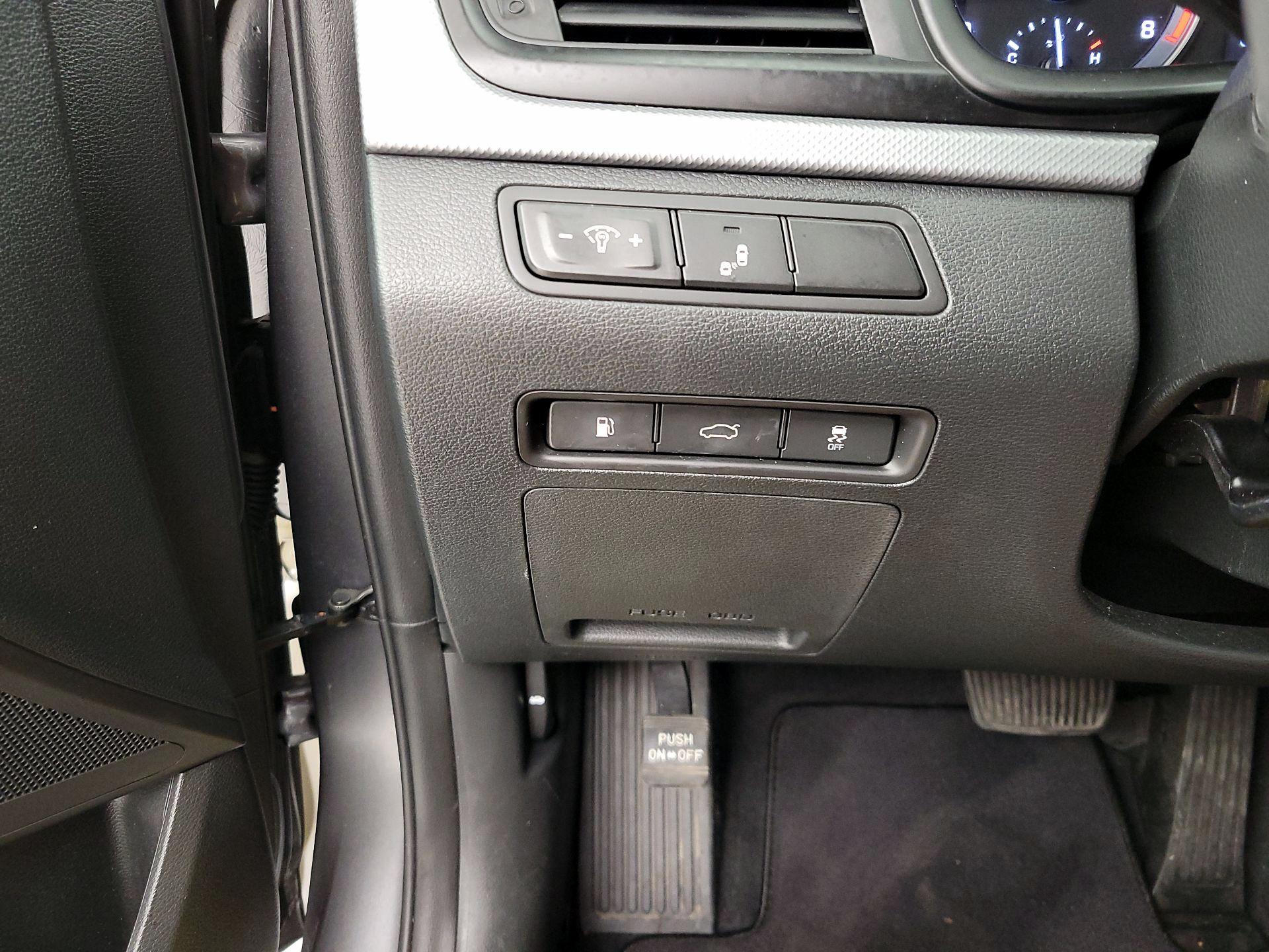 Thumbnail: 2019 Hyundai Sonata - 13