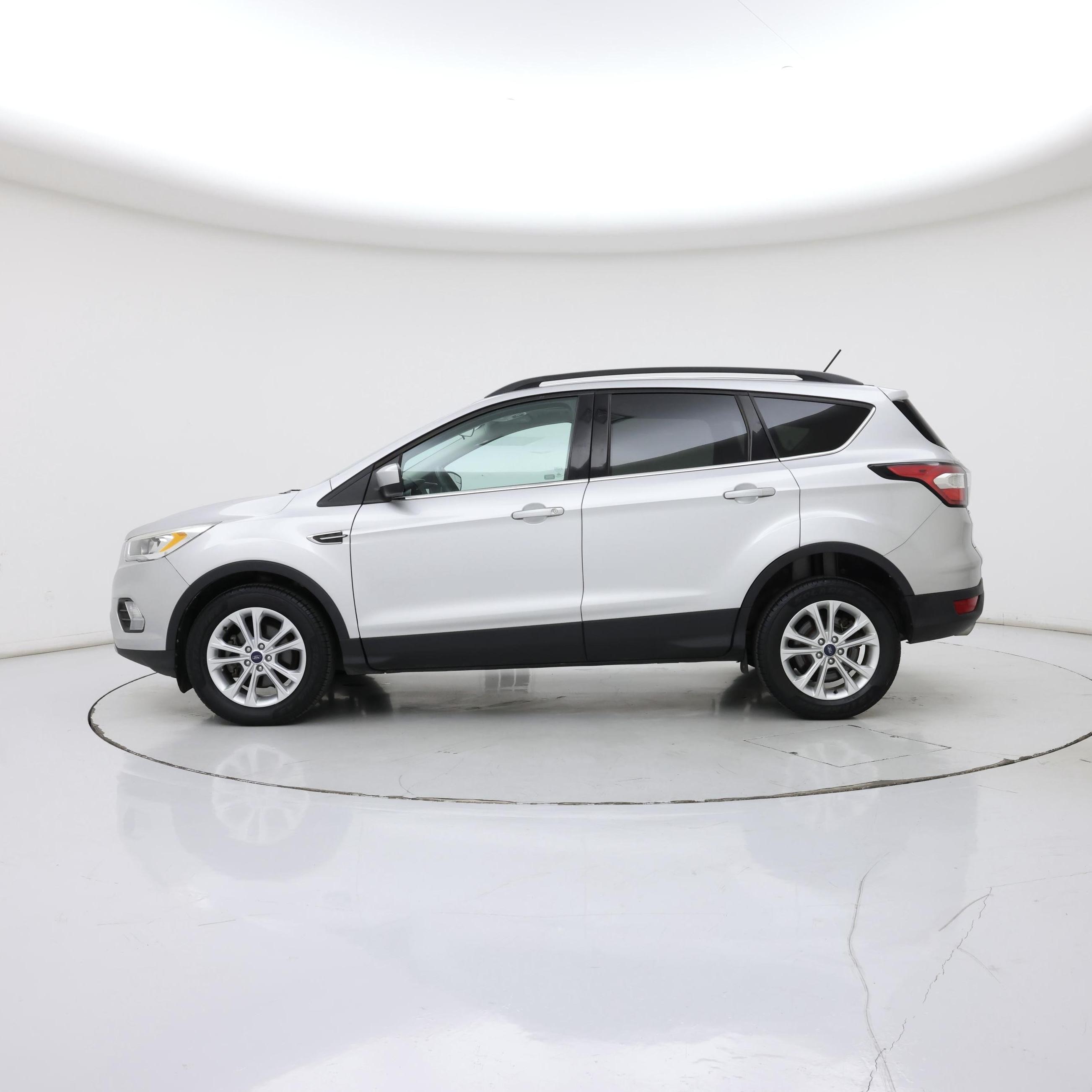 Thumbnail: 2018 Ford Escape - 3