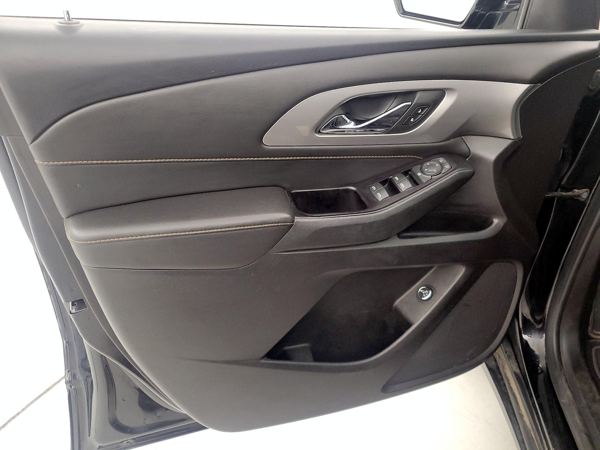 Thumbnail: 2019 Chevrolet Traverse - 12