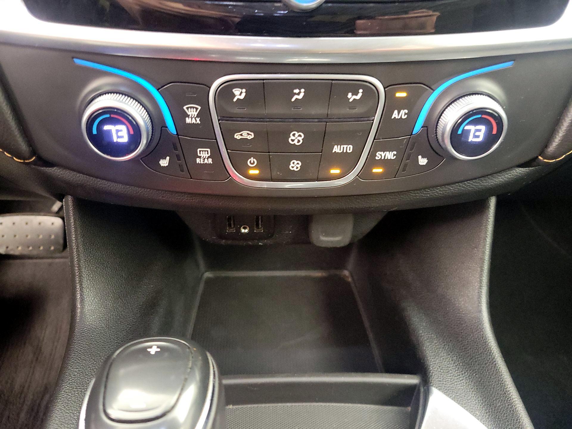 Thumbnail: 2019 Chevrolet Traverse - 16