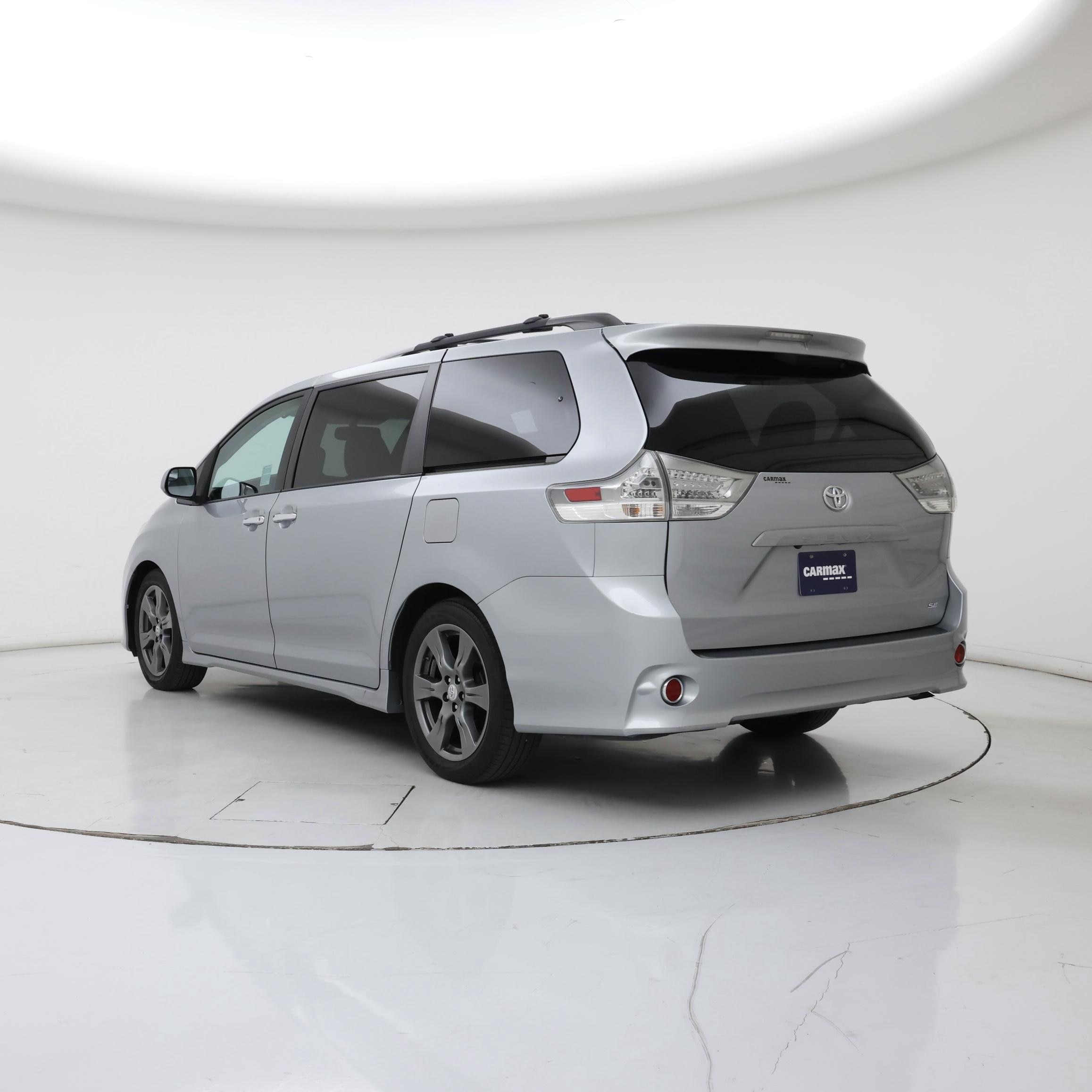 Thumbnail: 2016 Toyota Sienna - 2