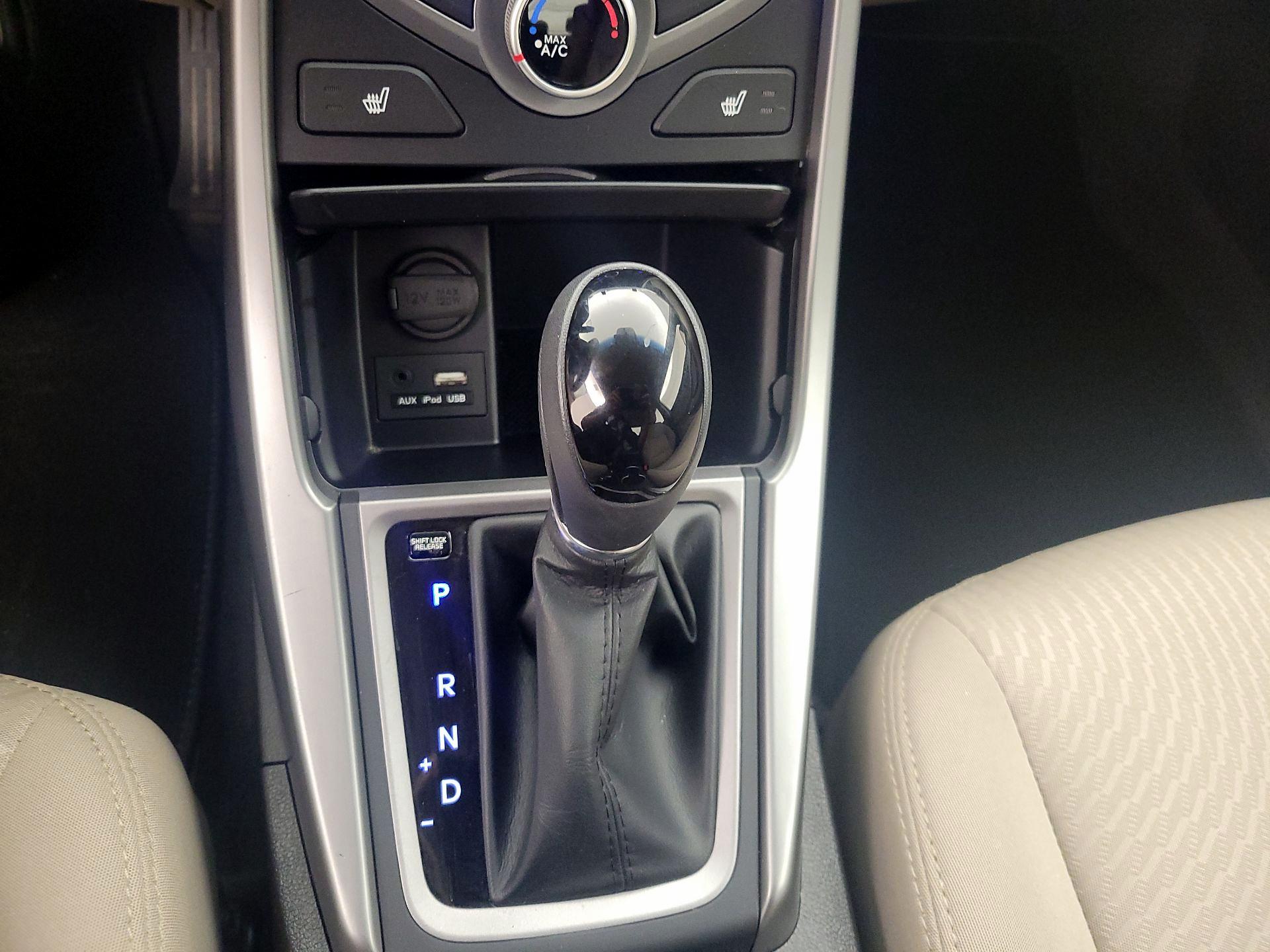 Thumbnail: 2014 Hyundai Elantra - 17