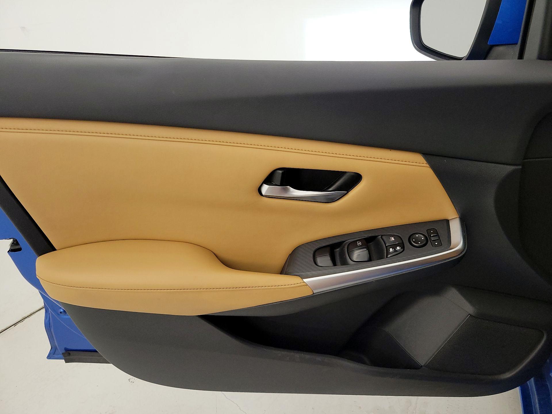 Thumbnail: 2020 Nissan Sentra - 12