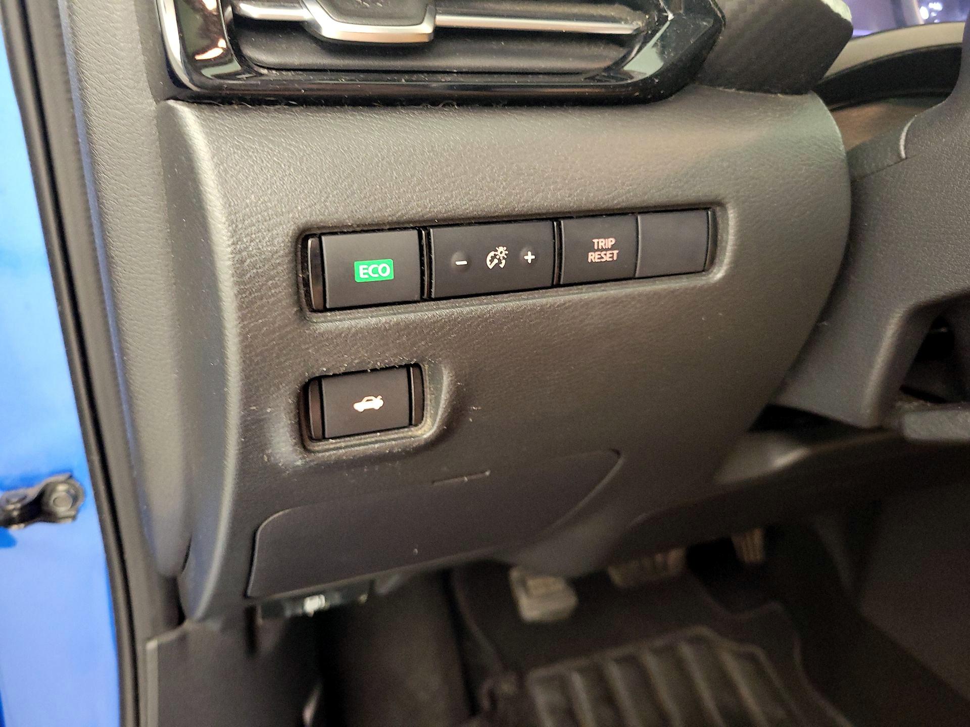 Thumbnail: 2020 Nissan Sentra - 13