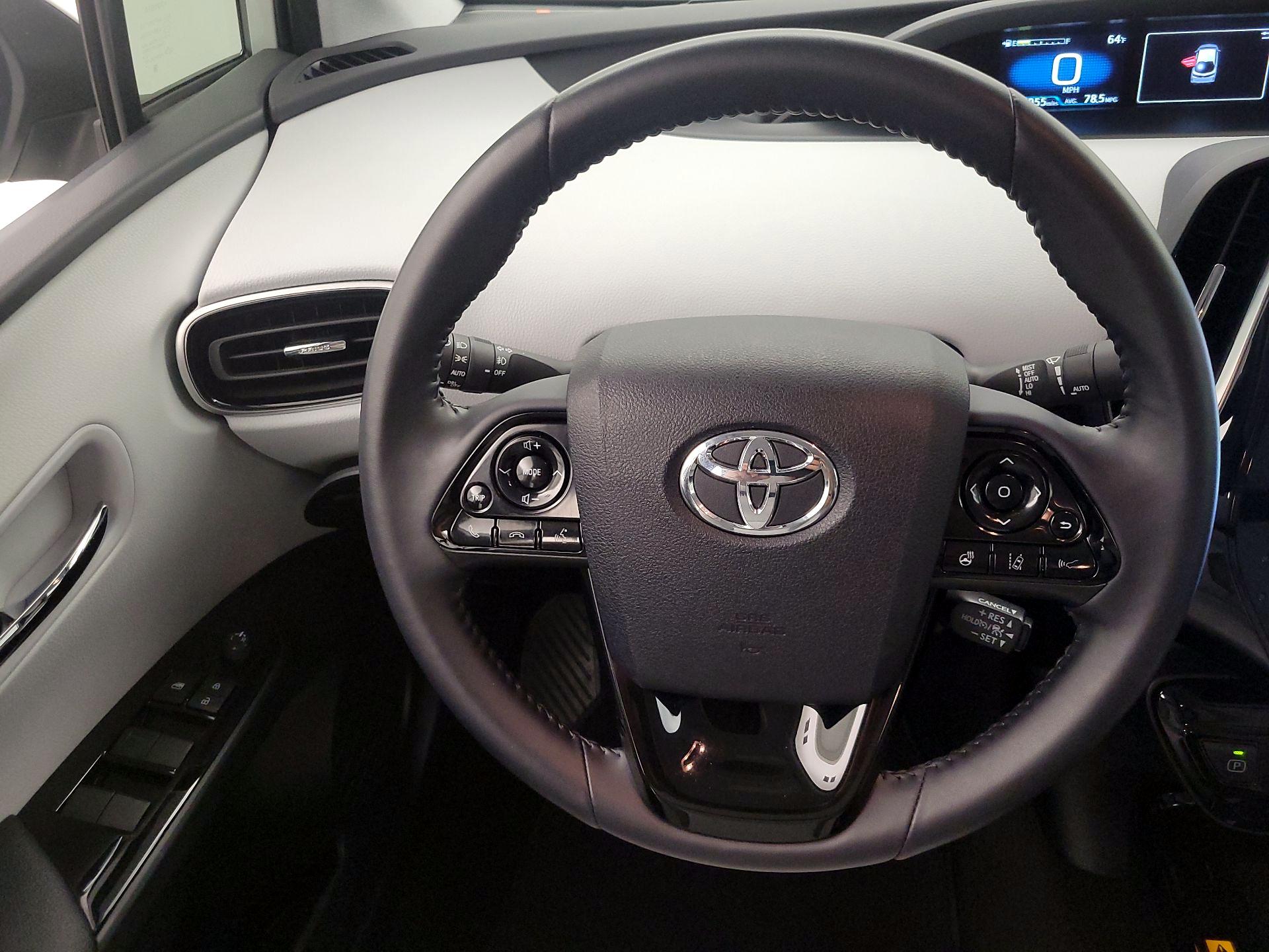 Thumbnail: 2022 Toyota Prius Prime - 10