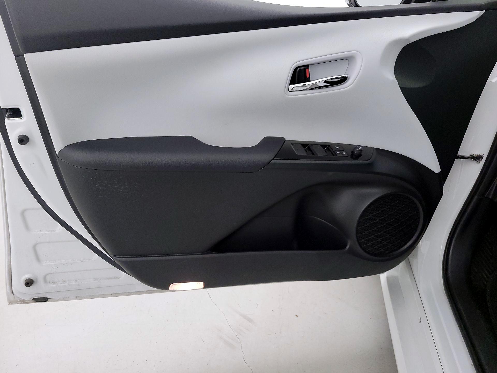 Thumbnail: 2022 Toyota Prius Prime - 12