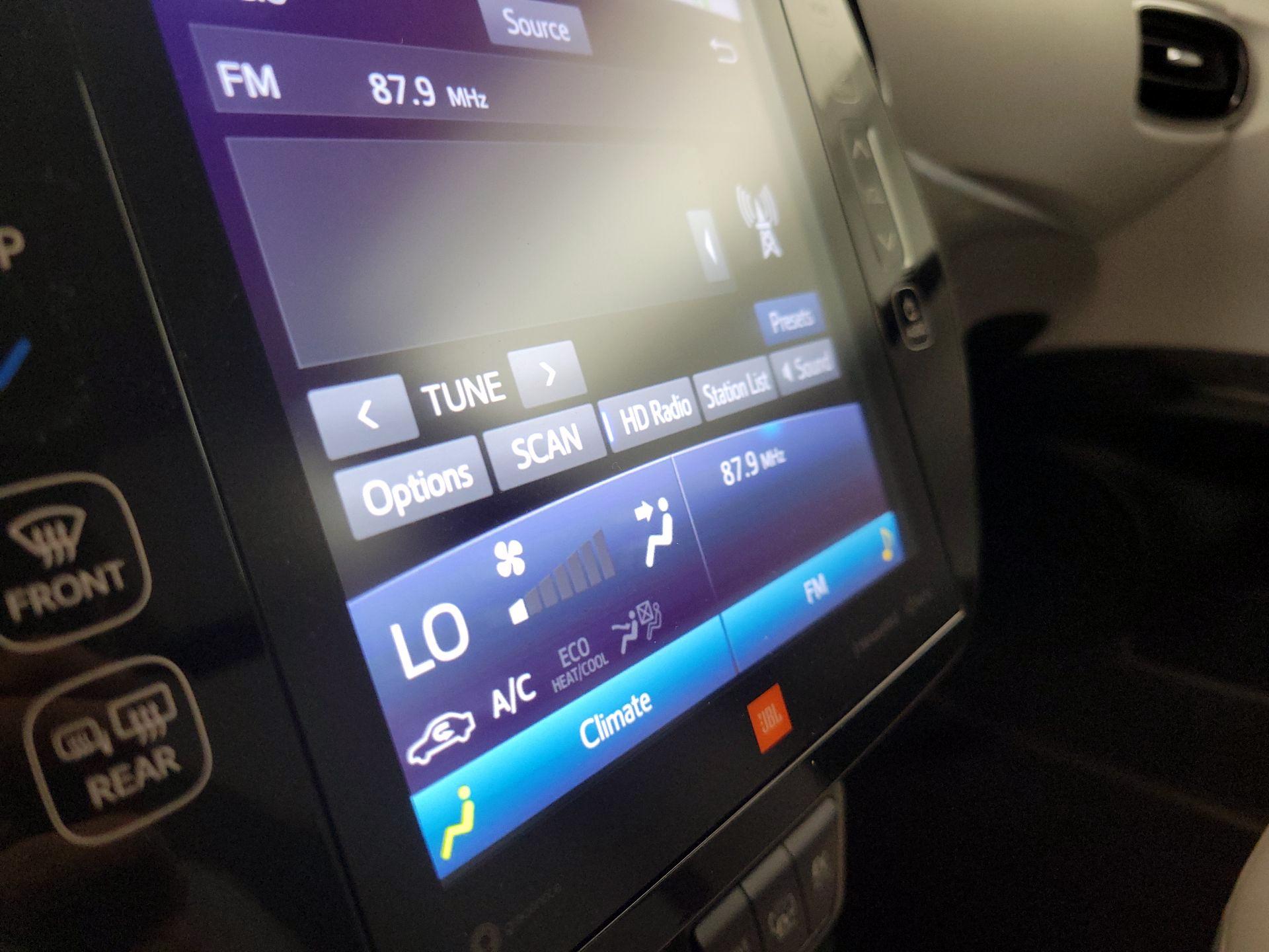 Thumbnail: 2022 Toyota Prius Prime - 16