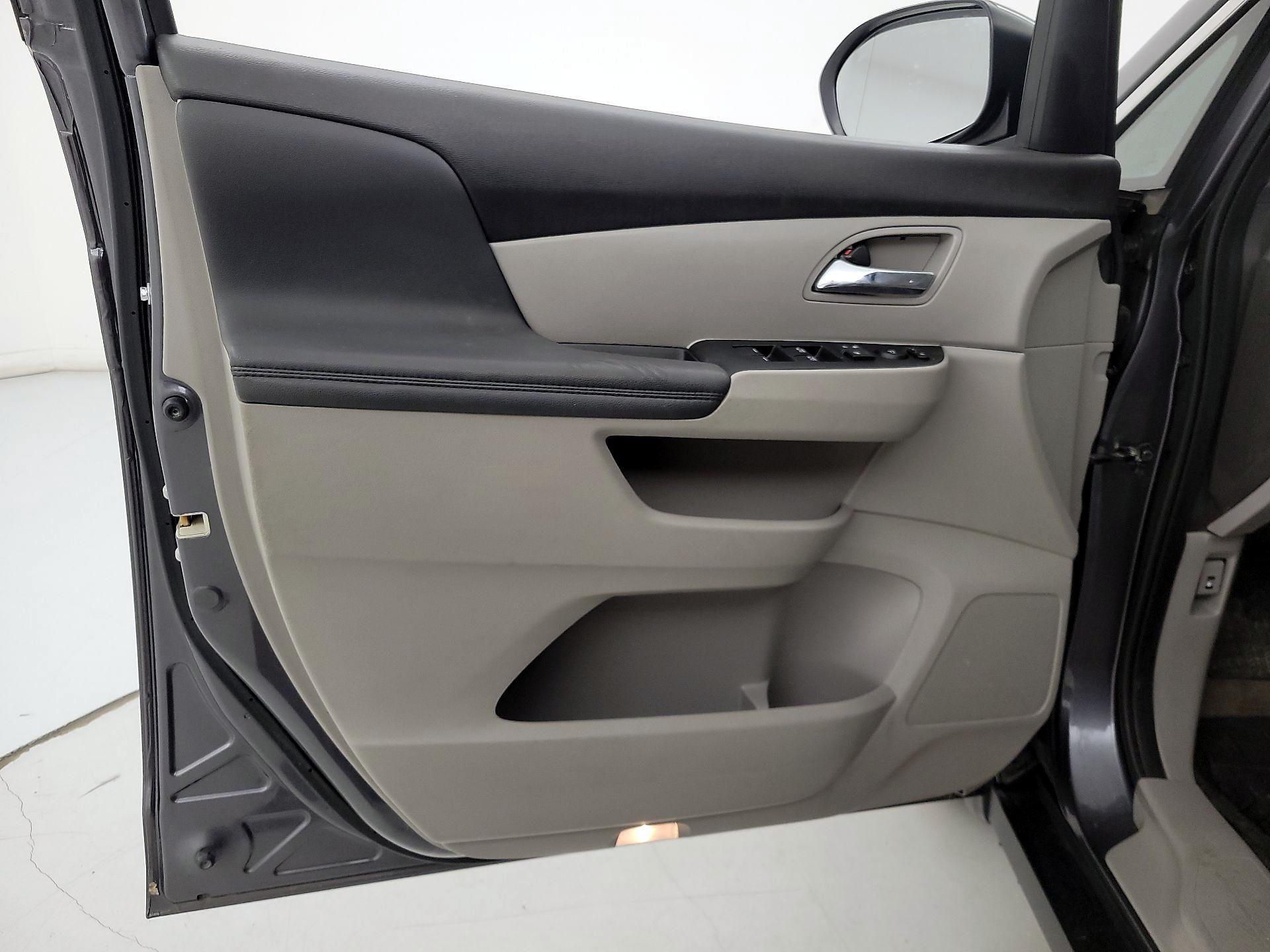Thumbnail: 2016 Honda Odyssey - 12