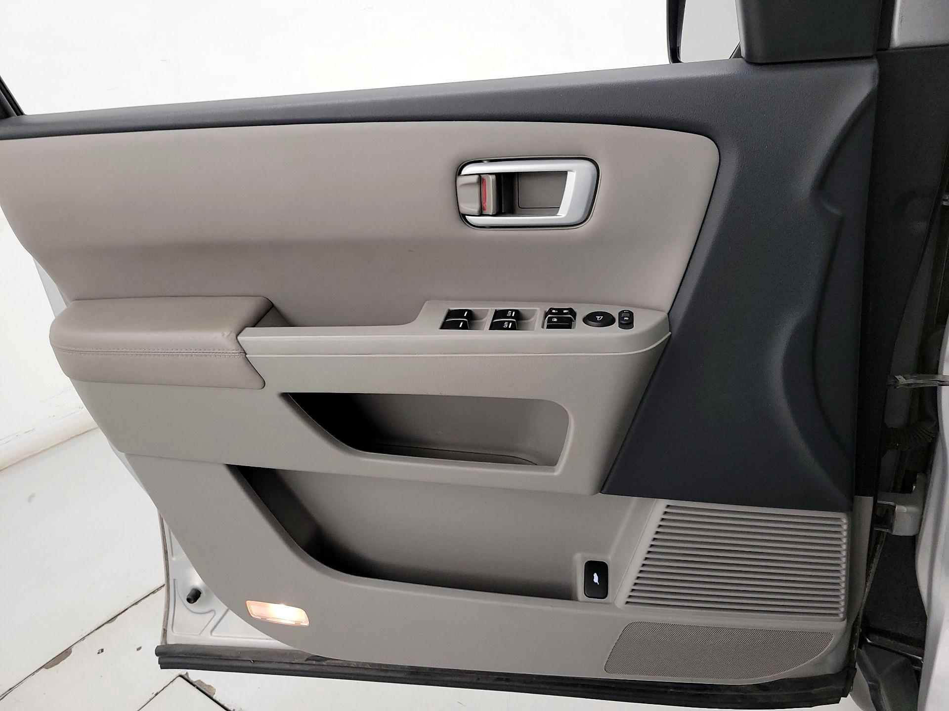 Thumbnail: 2014 Honda Pilot - 12