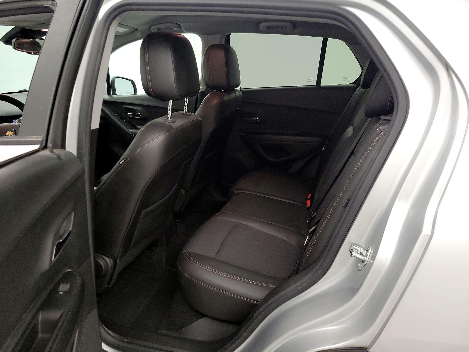 Thumbnail: 2022 Chevrolet Trax - 19