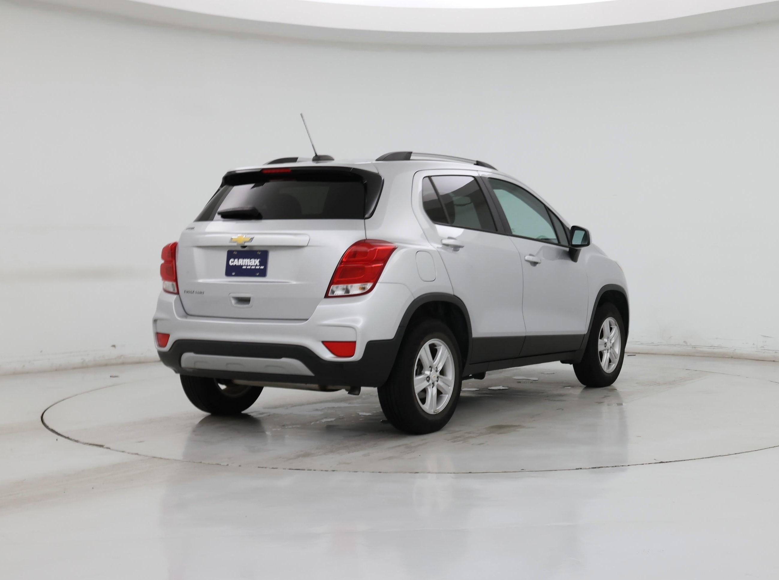 Thumbnail: 2022 Chevrolet Trax - 8