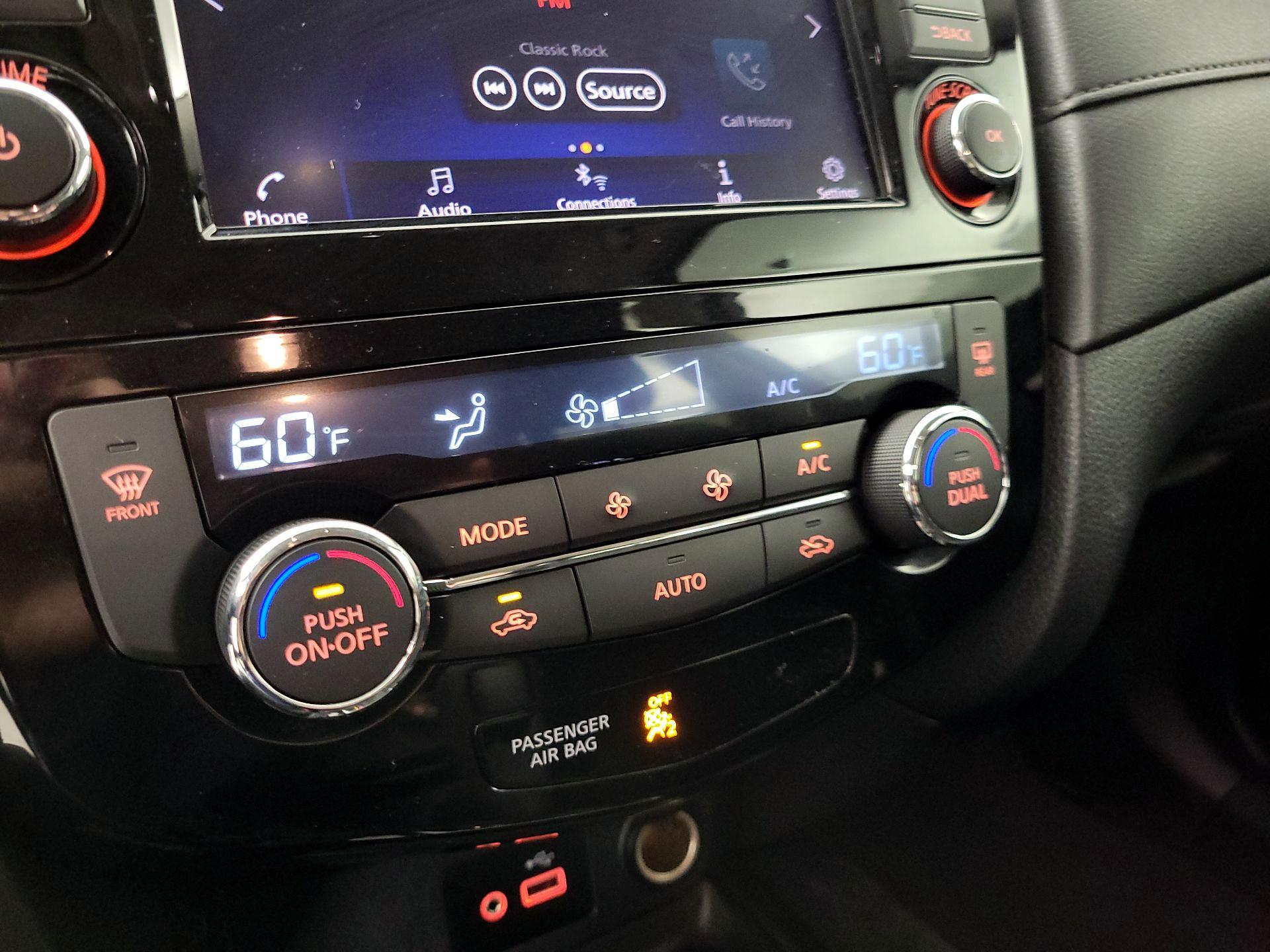 Thumbnail: 2018 Nissan Rogue - 16