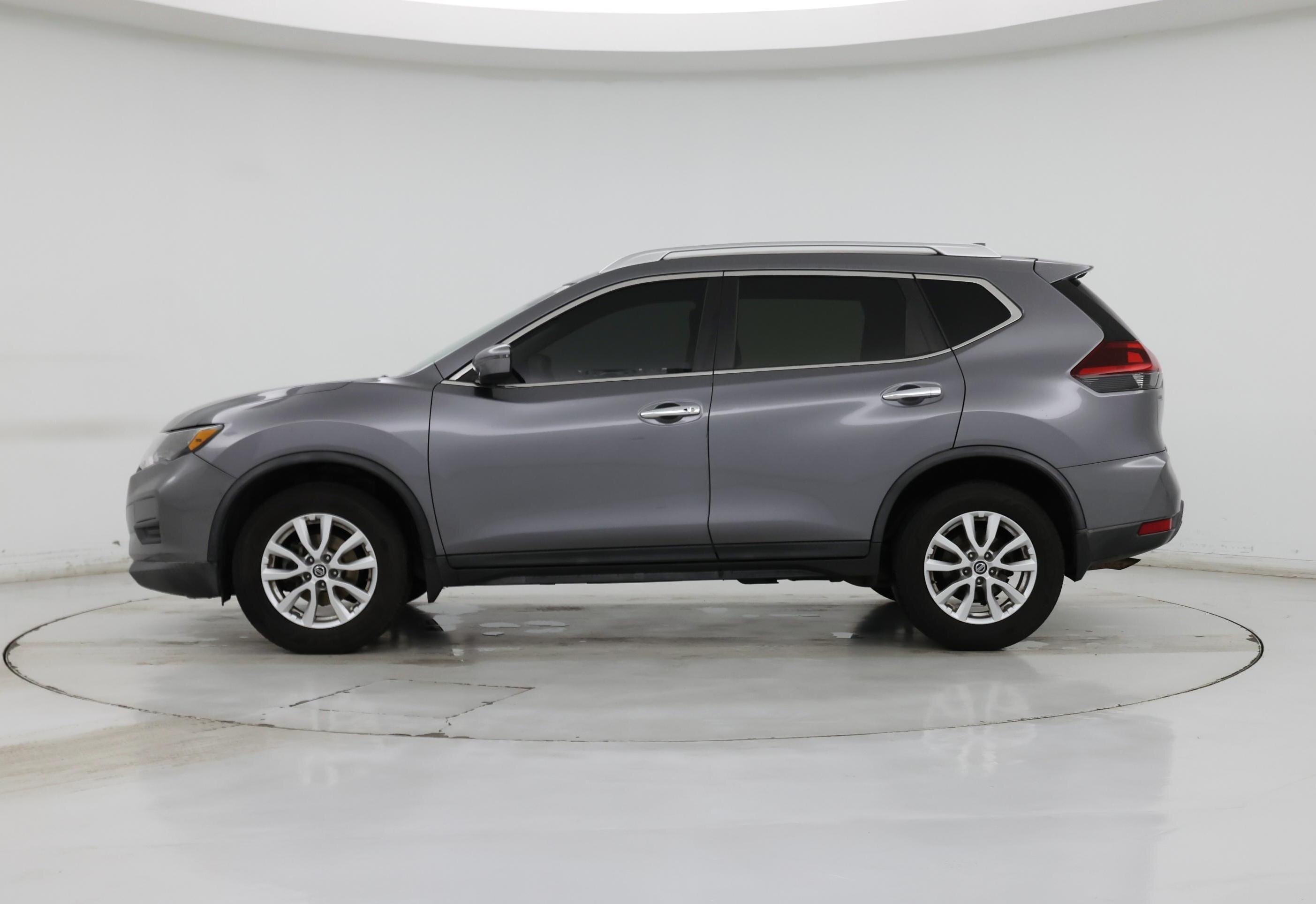 Thumbnail: 2018 Nissan Rogue - 3
