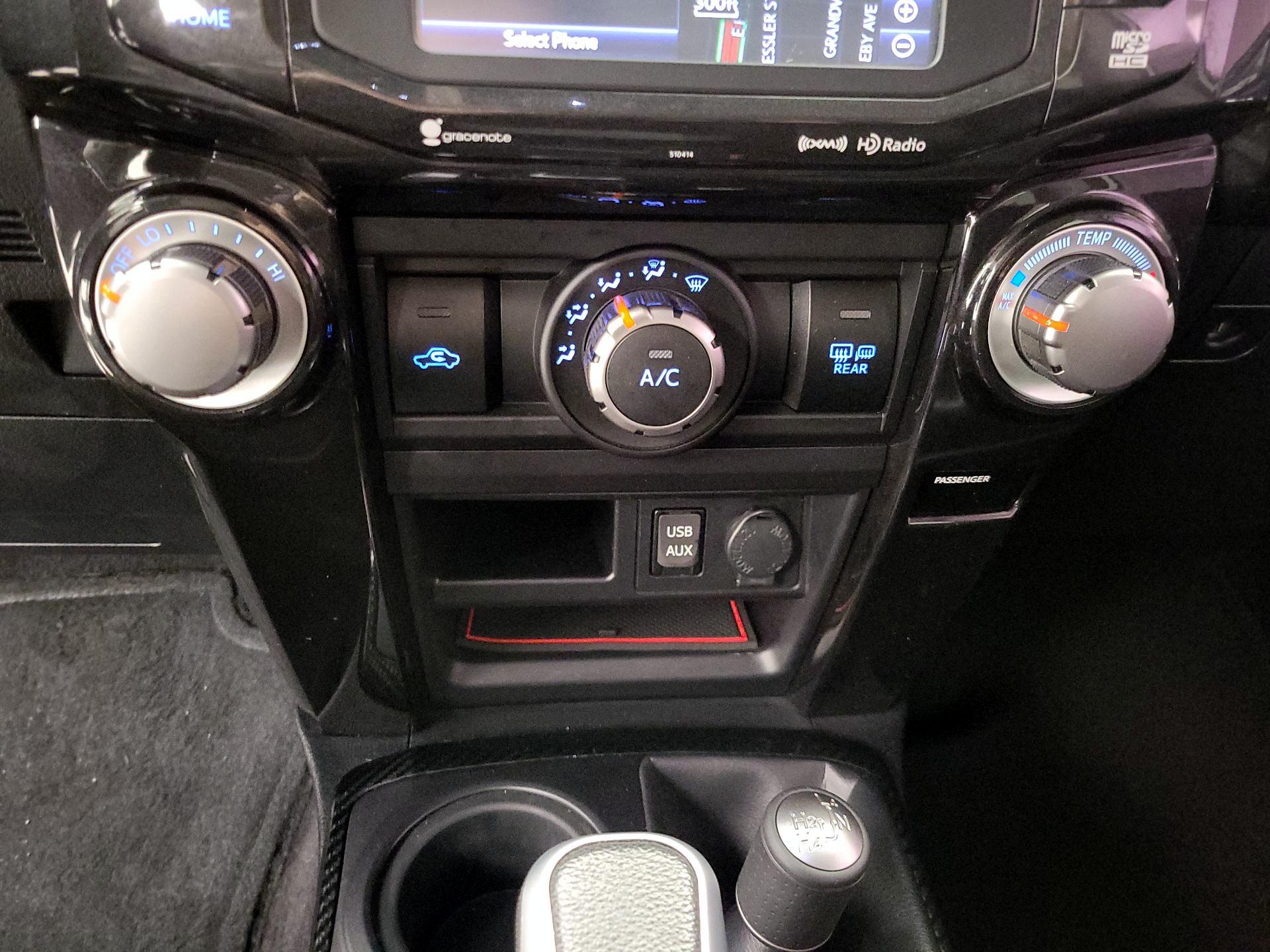 Thumbnail: 2019 Toyota 4Runner - 16