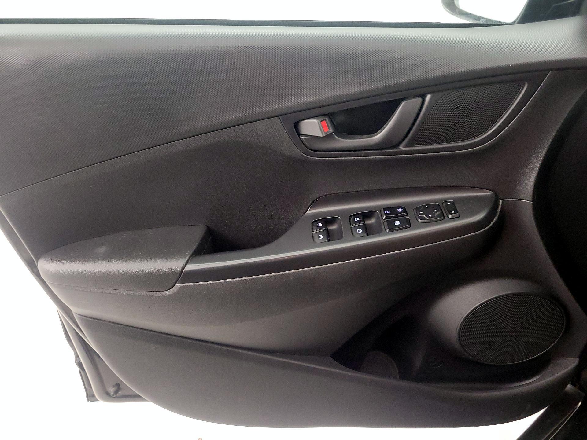 Thumbnail: 2018 Hyundai Kona - 12