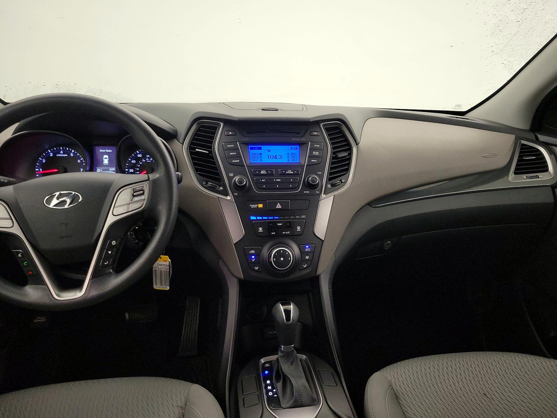 Thumbnail: 2015 Hyundai Santa Fe - 9