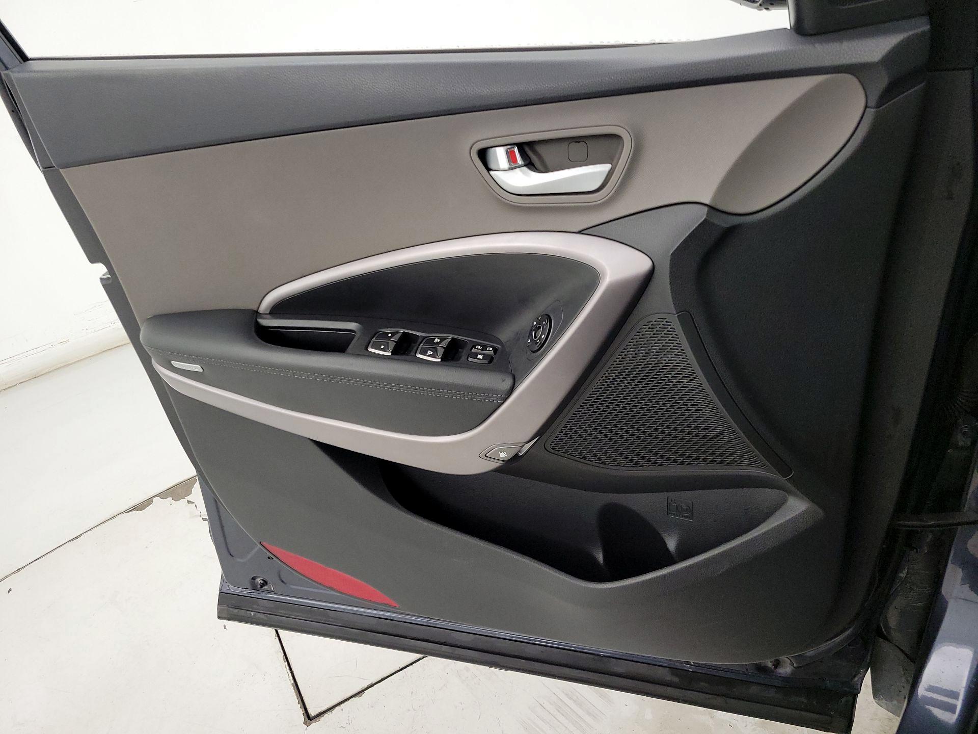 Thumbnail: 2015 Hyundai Santa Fe - 12