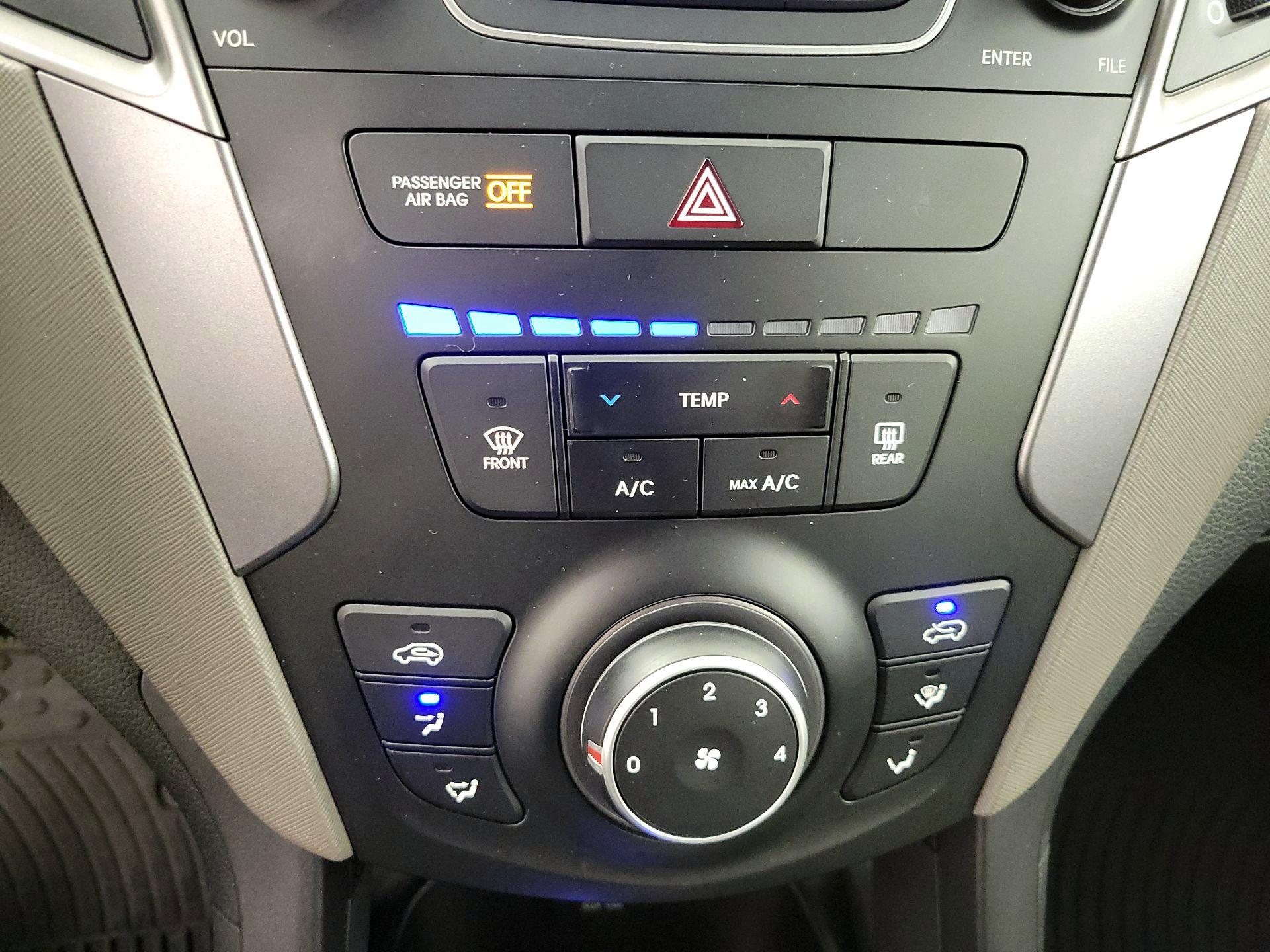 Thumbnail: 2015 Hyundai Santa Fe - 15