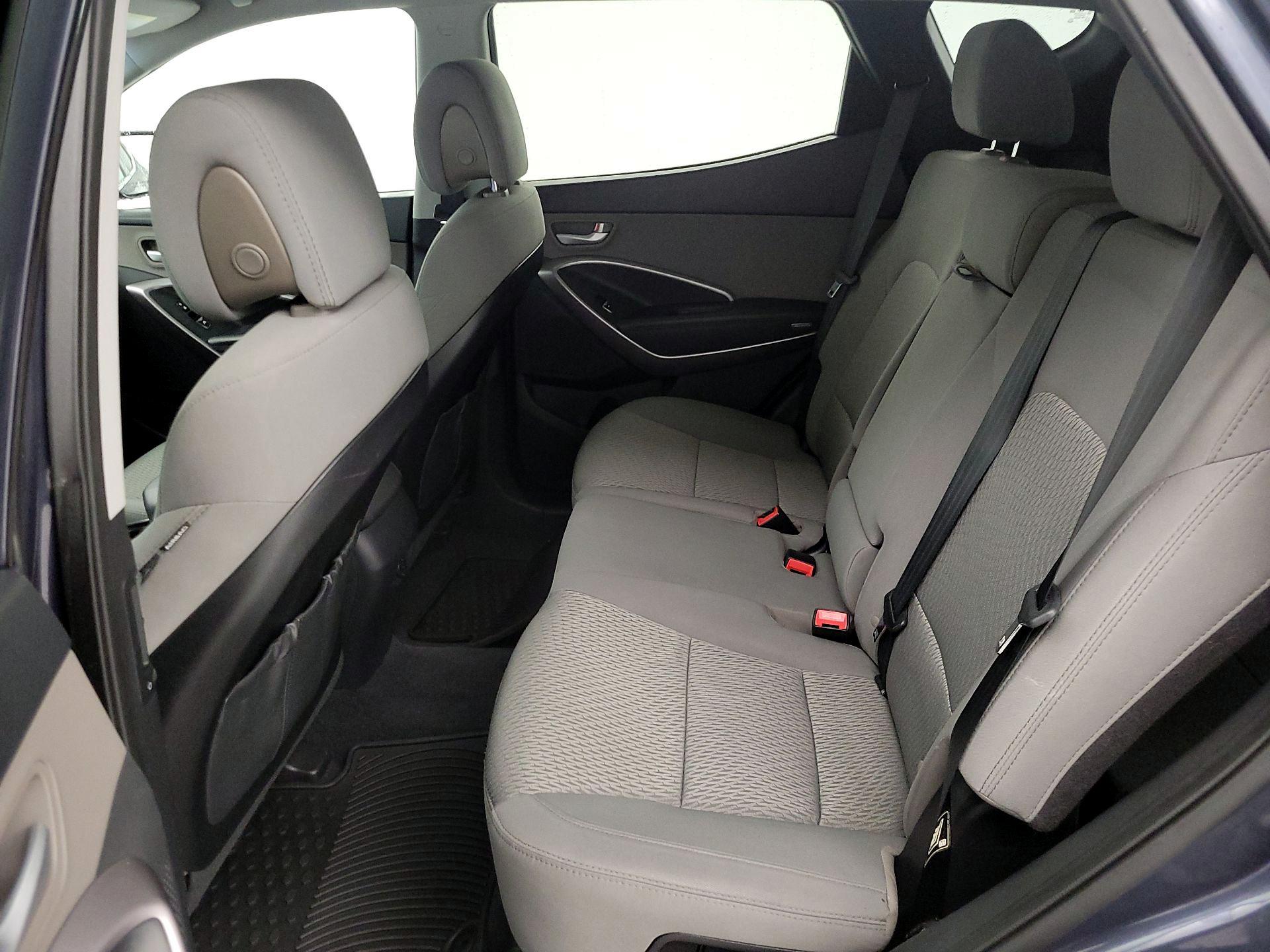 Thumbnail: 2015 Hyundai Santa Fe - 18