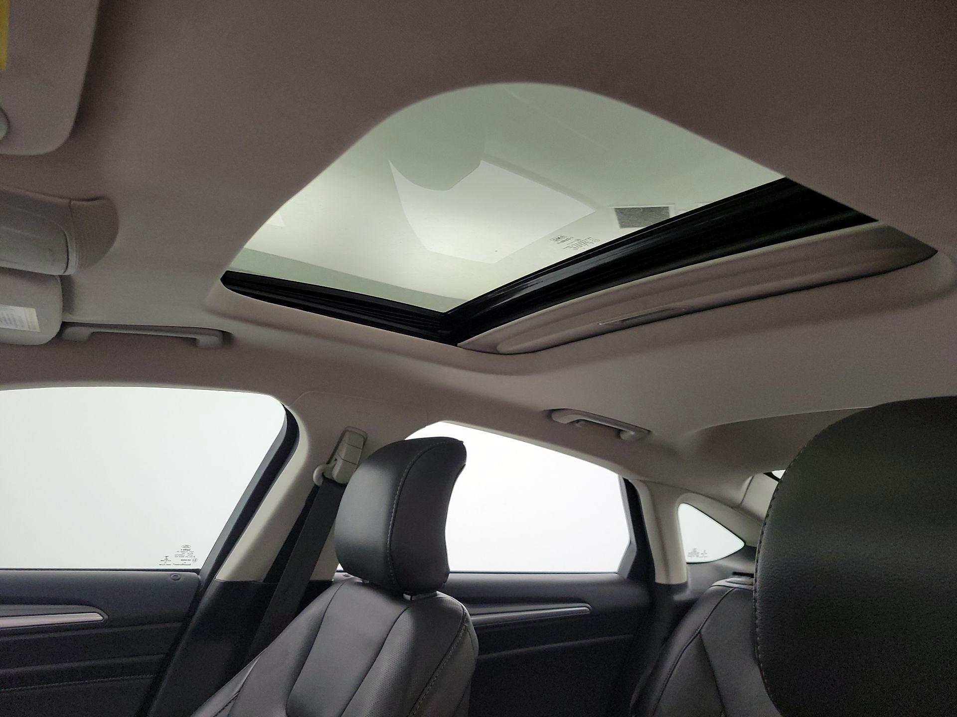Thumbnail: 2016 Ford Fusion - 19