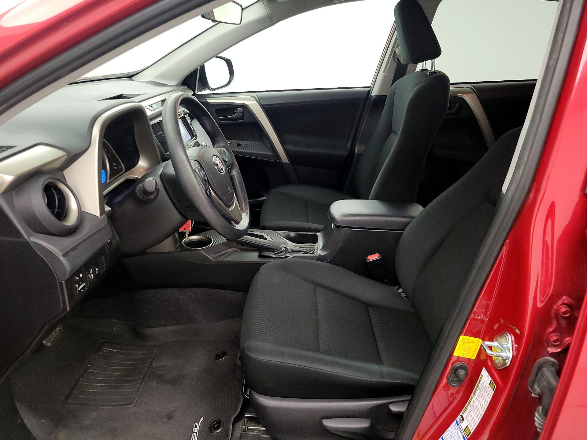 Thumbnail: 2015 Toyota RAV4 - 11