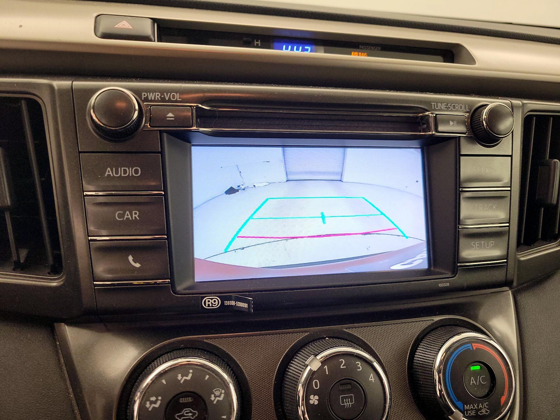 Thumbnail: 2015 Toyota RAV4 - 14