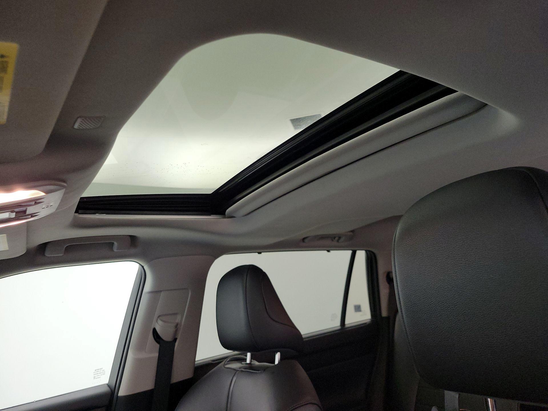 Thumbnail: 2021 Toyota Highlander - 19