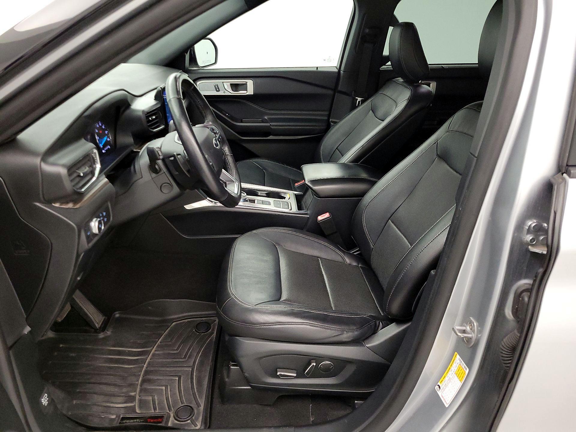 Thumbnail: 2020 Ford Explorer - 11