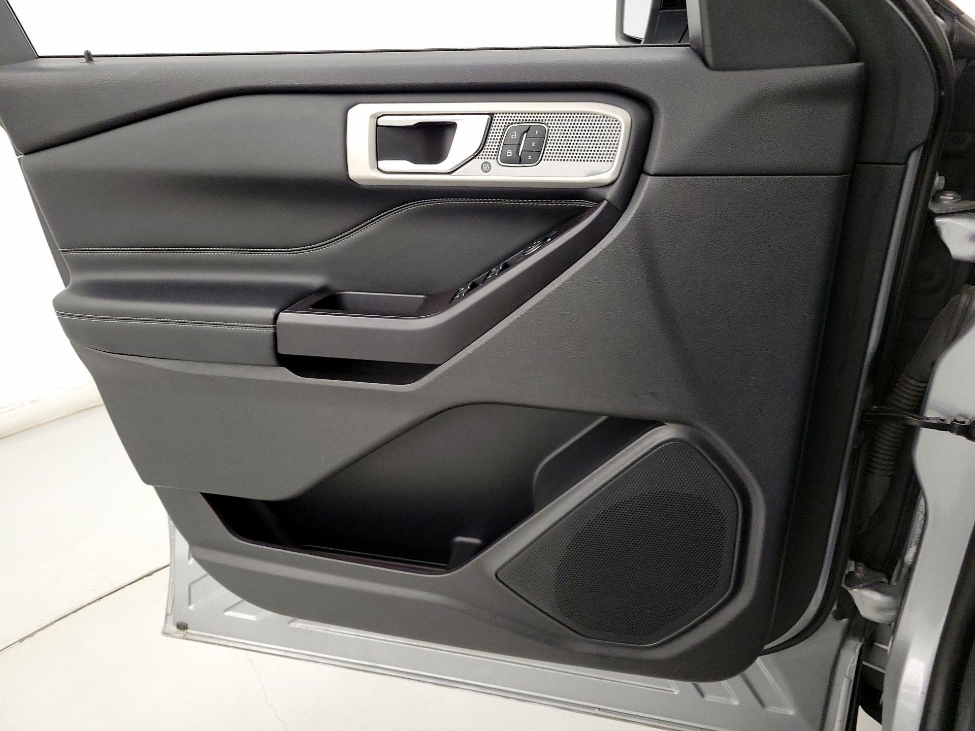 Thumbnail: 2020 Ford Explorer - 12