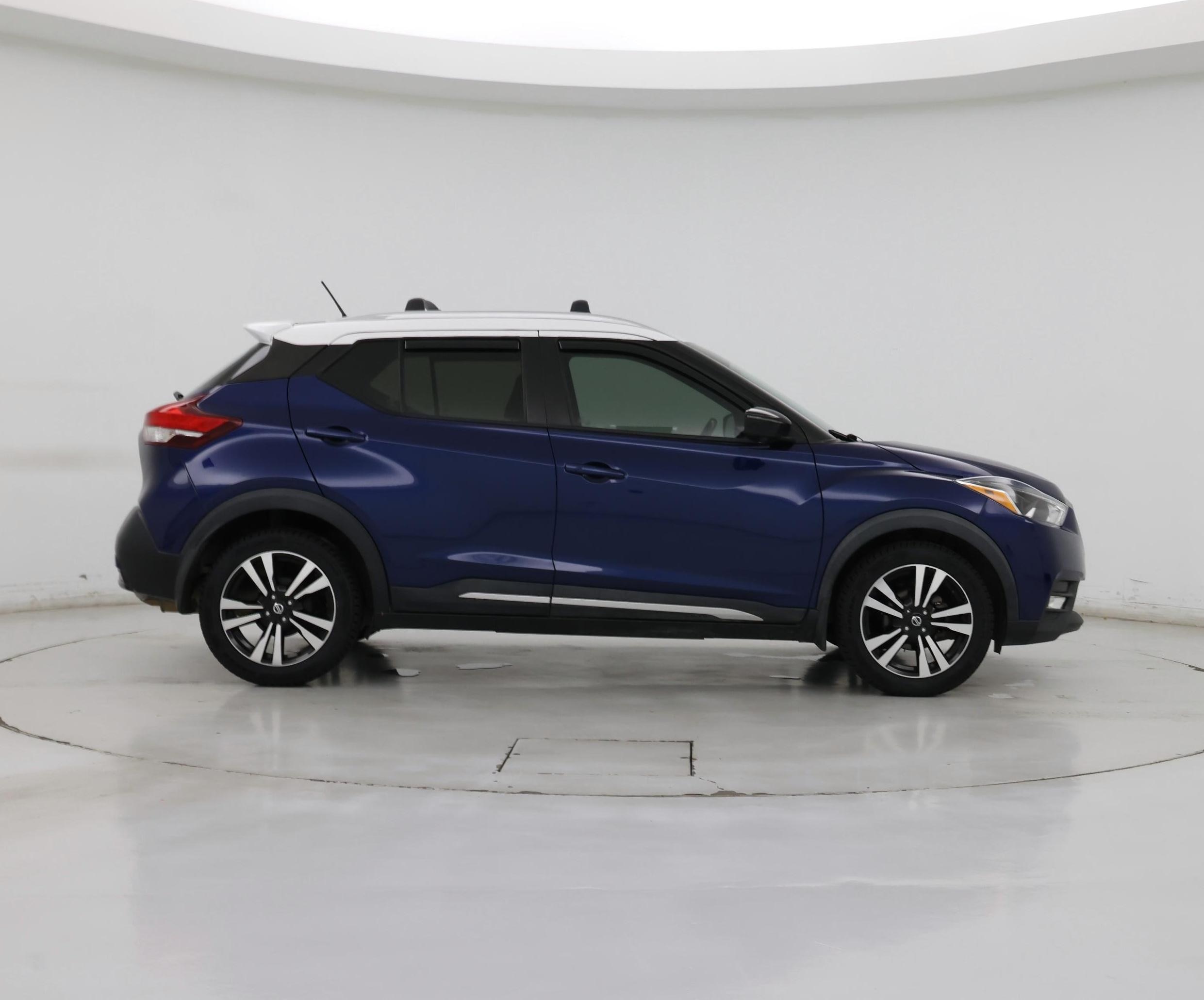 Thumbnail: 2018 Nissan Kicks - 7