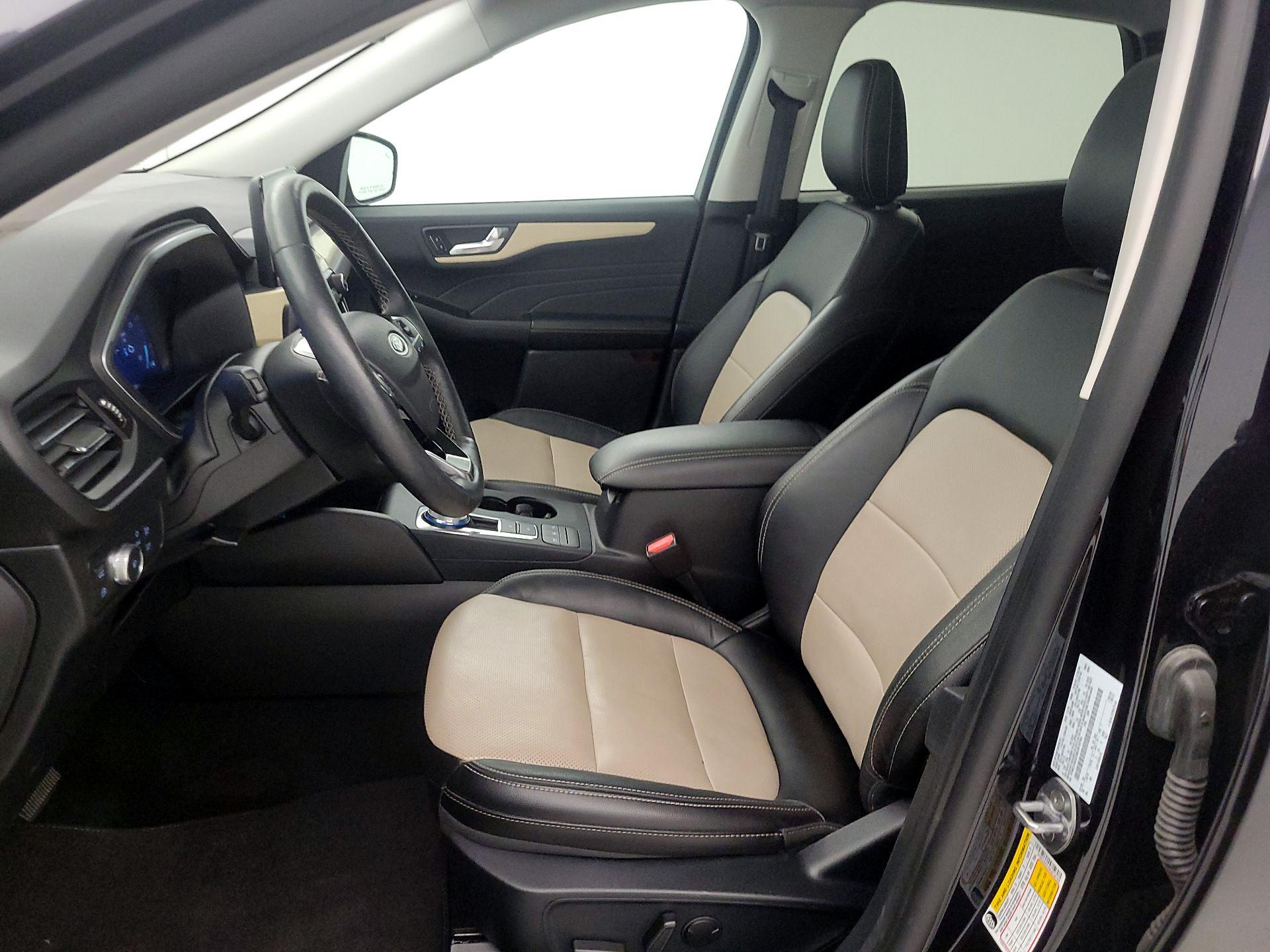 Thumbnail: 2021 Ford Escape - 11