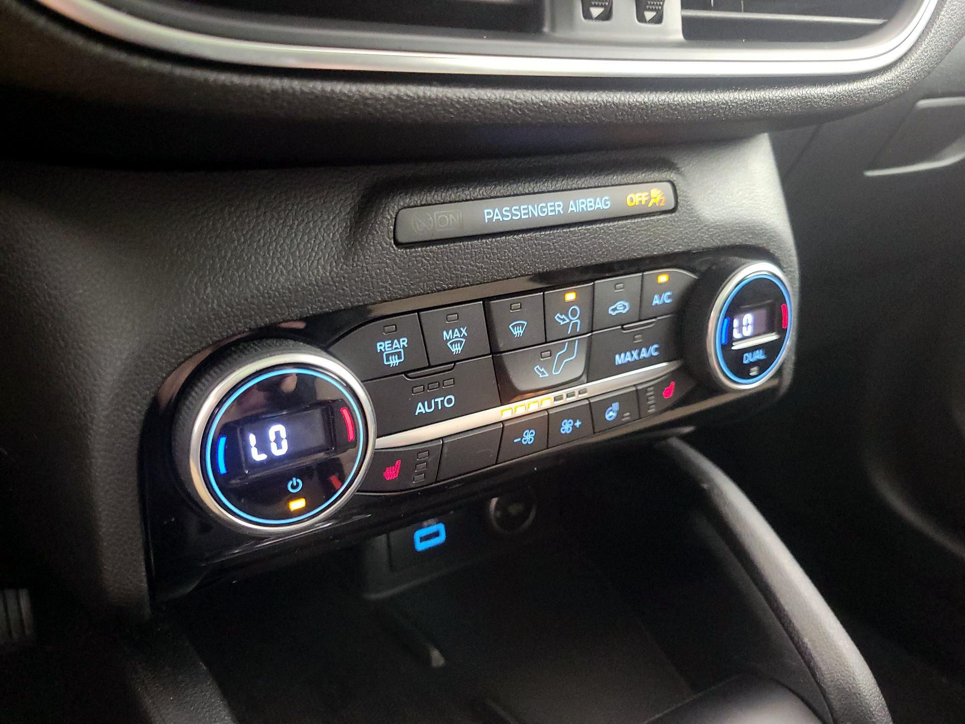 Thumbnail: 2021 Ford Escape - 17
