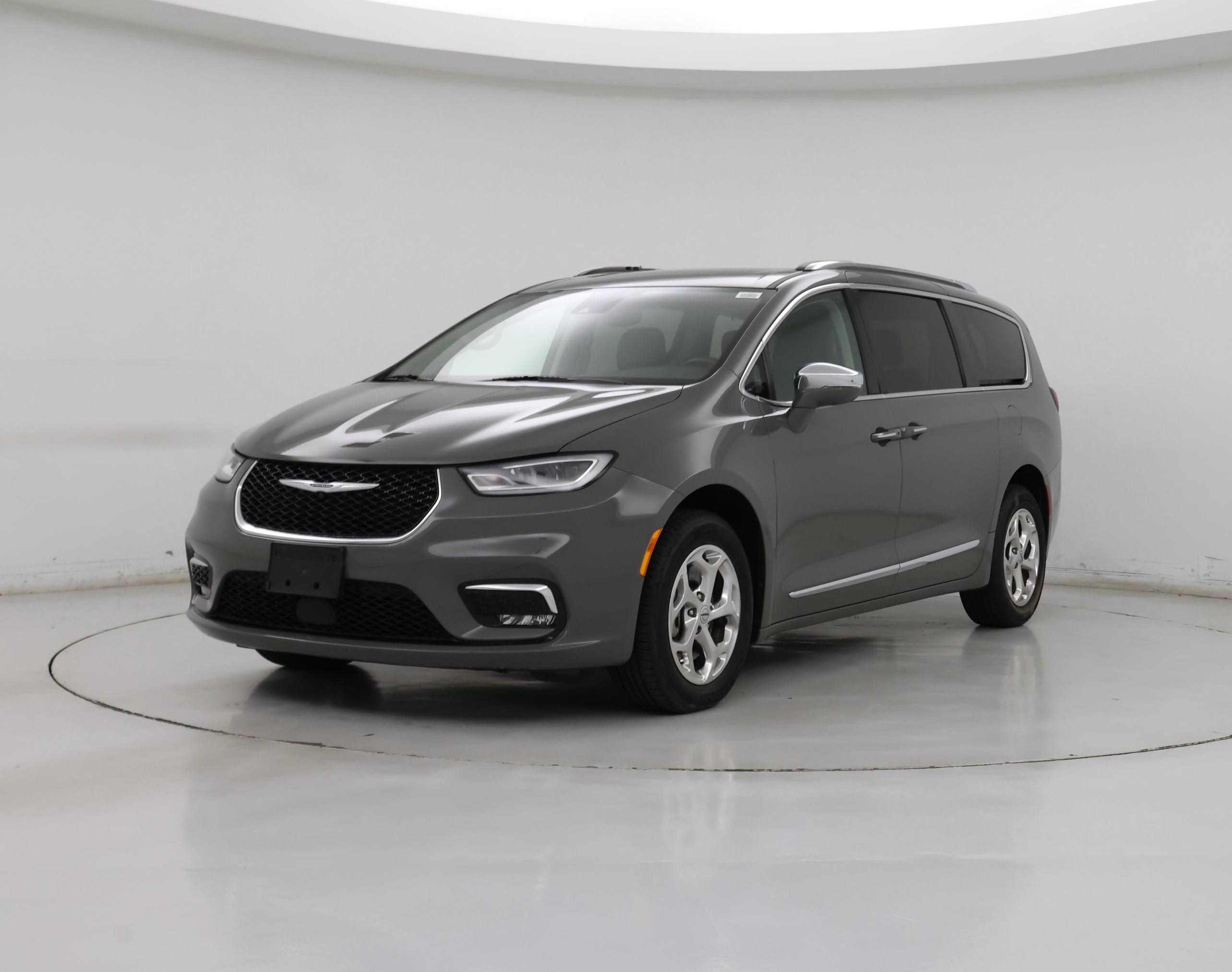 Thumbnail: 2021 Chrysler Pacifica - 4