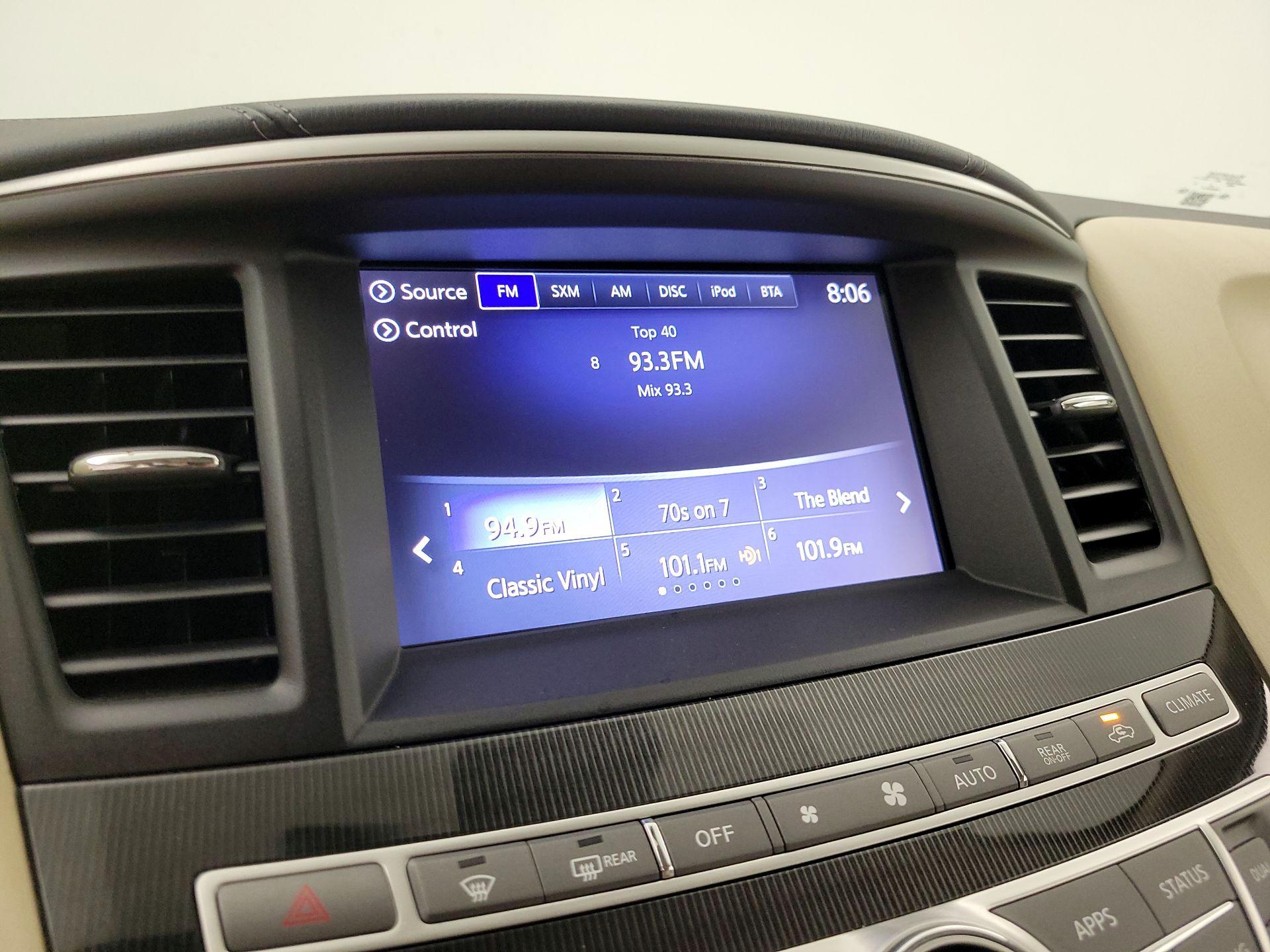 Thumbnail: 2017 INFINITI QX60 - 16