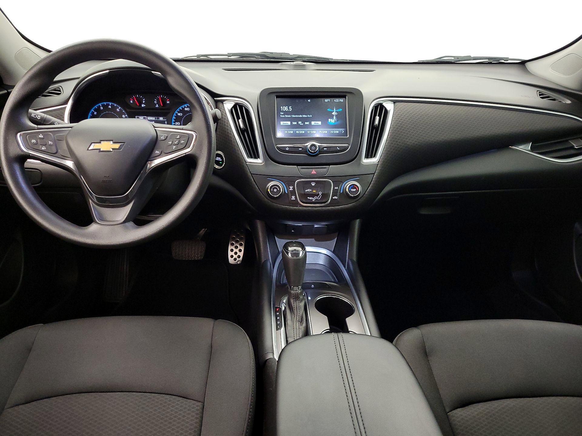 Thumbnail: 2016 Chevrolet Malibu - 9