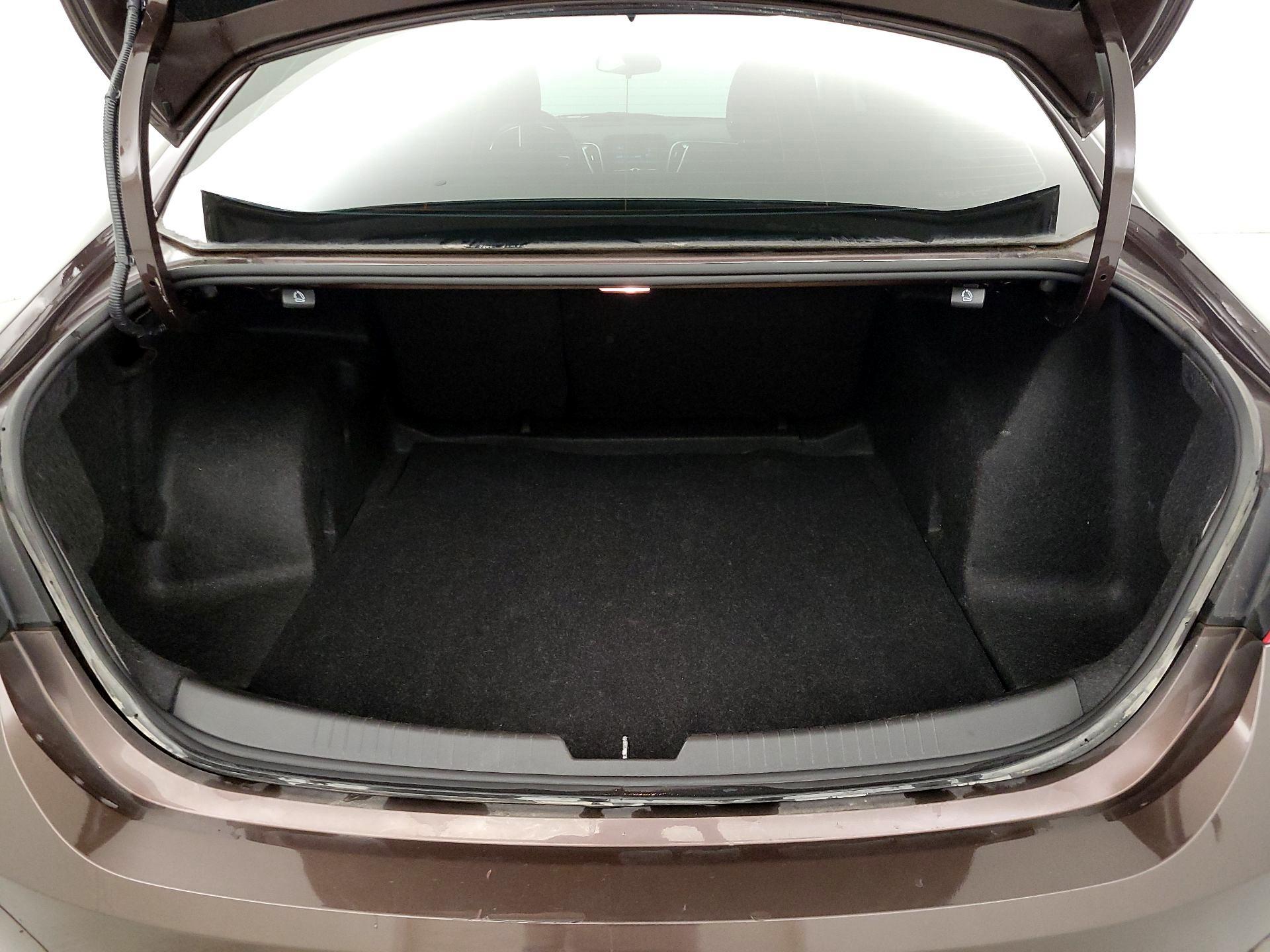 Thumbnail: 2016 Chevrolet Malibu - 20