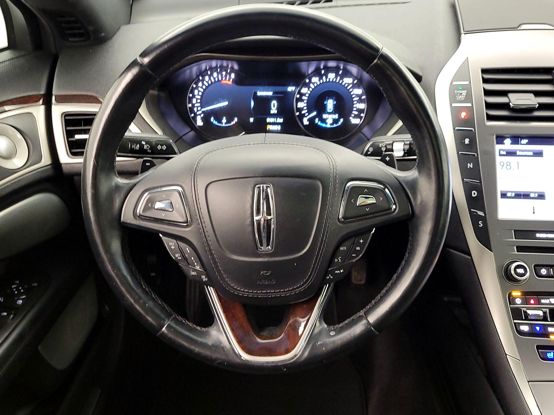 Thumbnail: 2017 Lincoln MKZ - 10