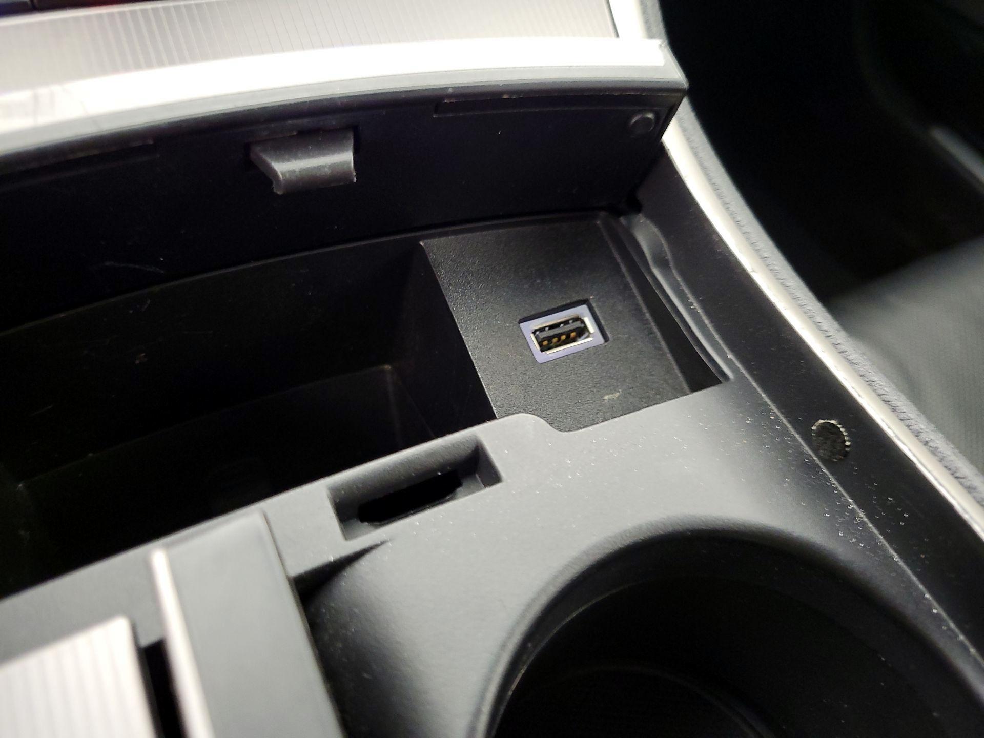 Thumbnail: 2017 Lincoln MKZ - 19