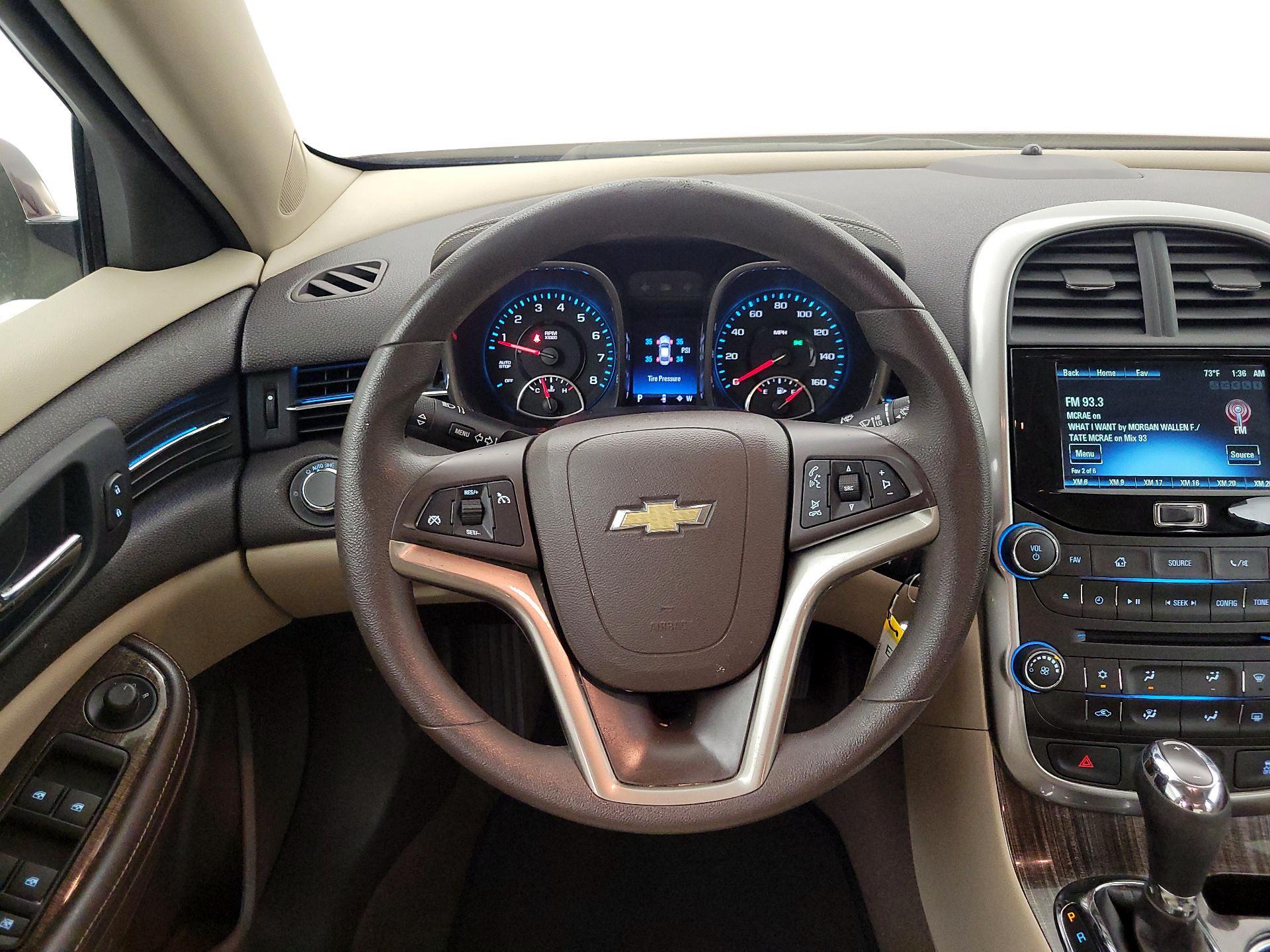 Thumbnail: 2016 Chevrolet Malibu - 10