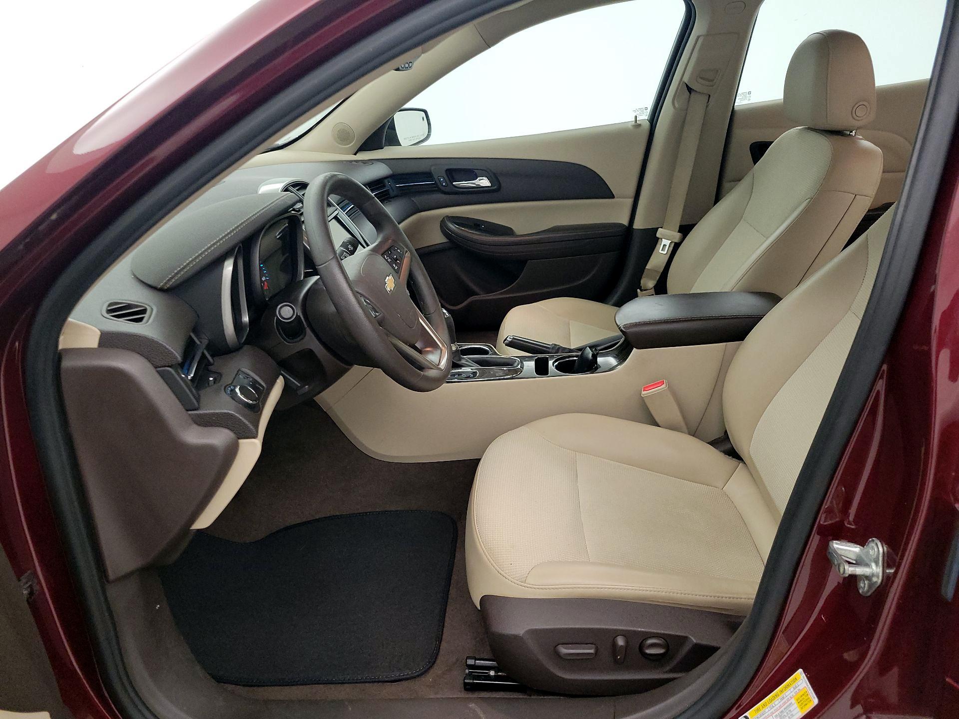 Thumbnail: 2016 Chevrolet Malibu - 11