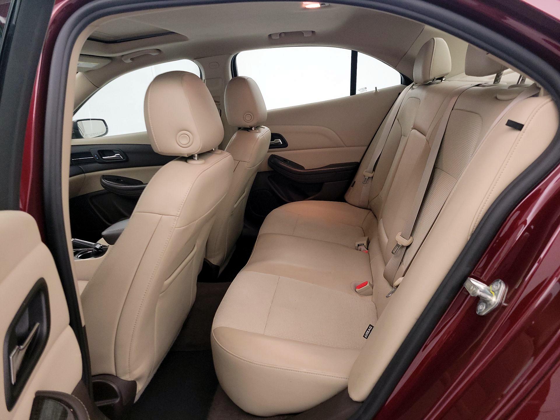 Thumbnail: 2016 Chevrolet Malibu - 19