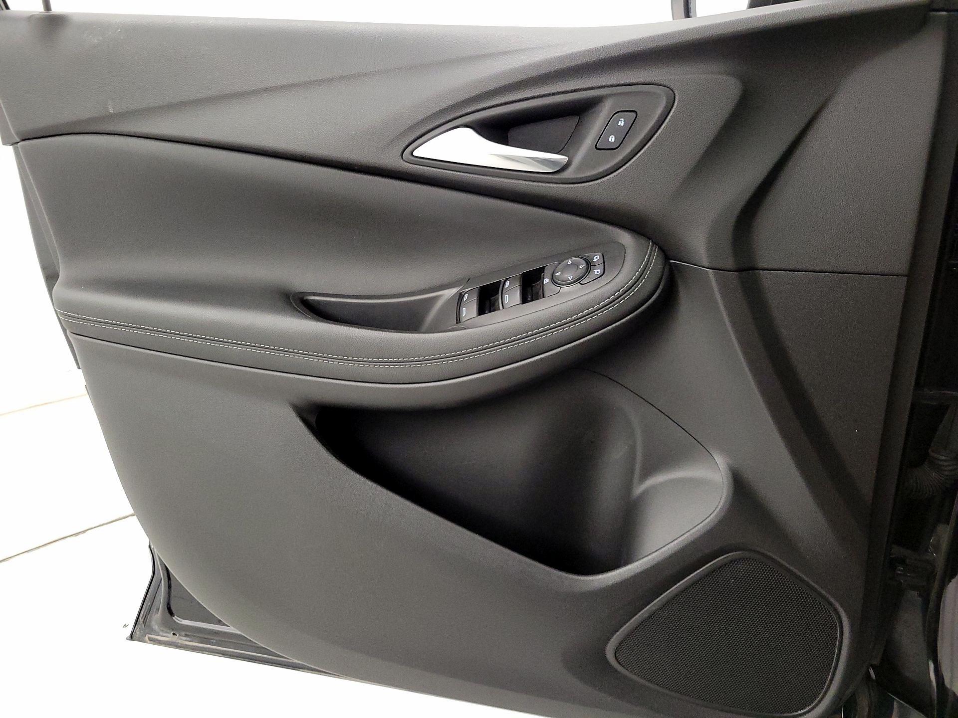 Thumbnail: 2022 Buick Encore GX - 12