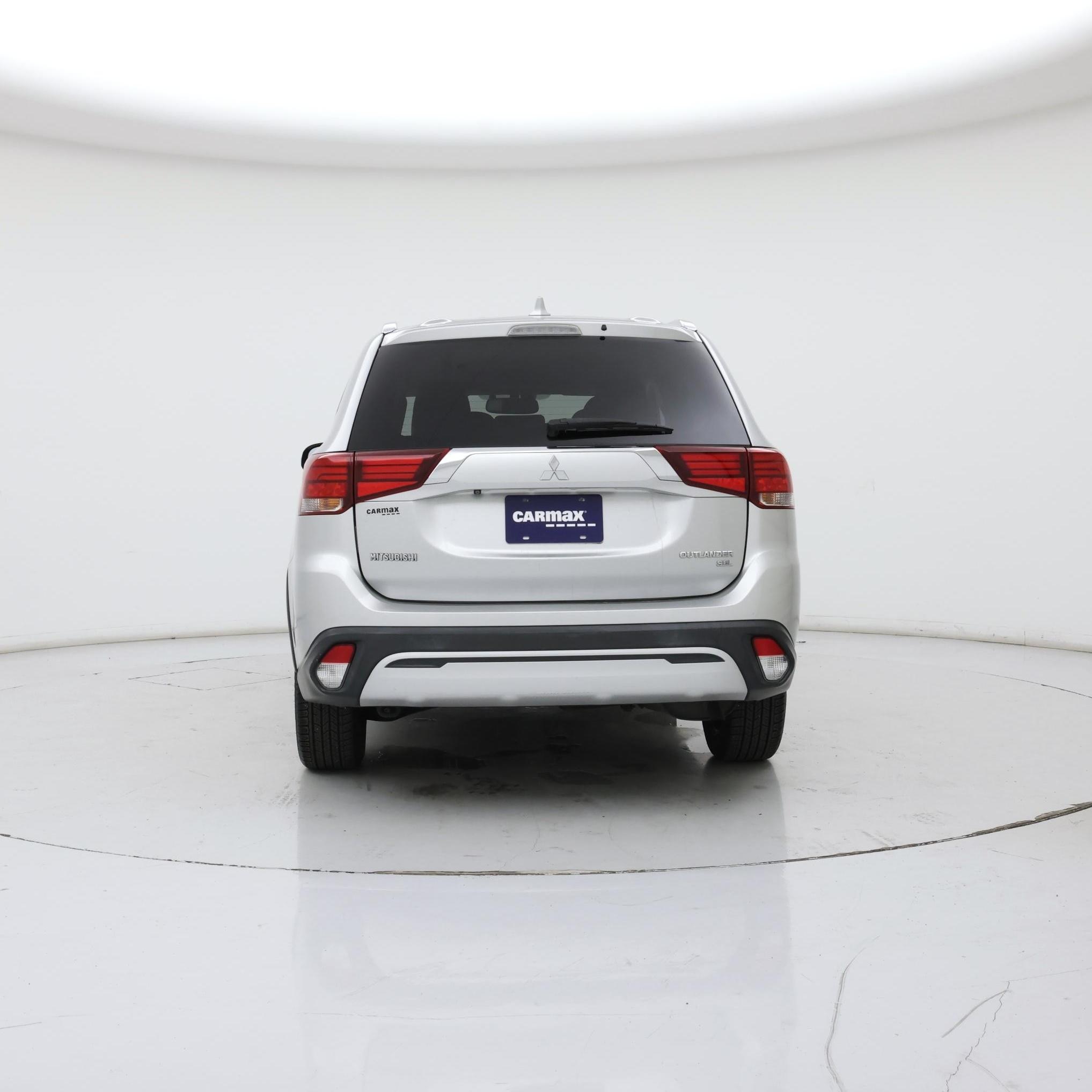 Thumbnail: 2019 Mitsubishi Outlander - 6