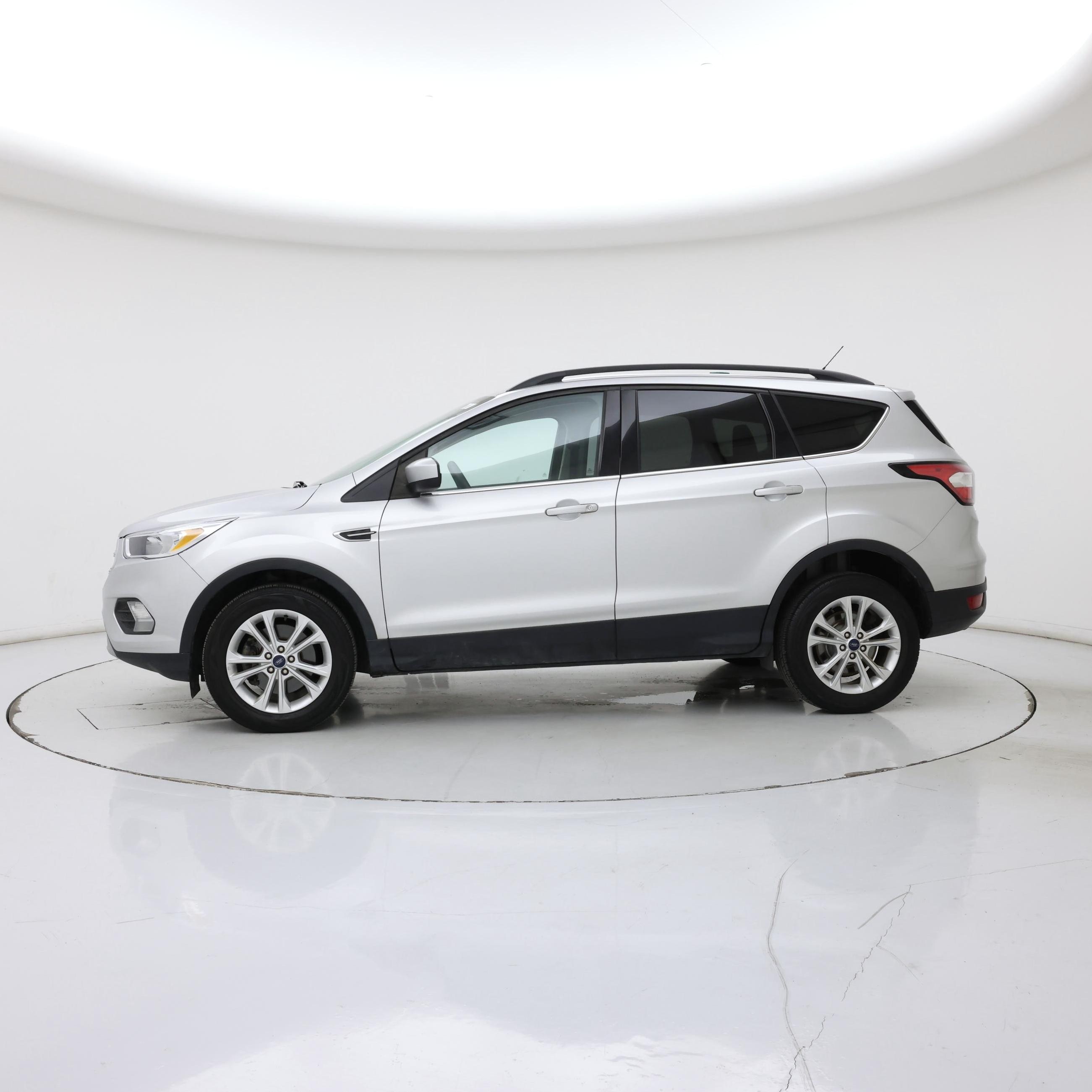 Thumbnail: 2018 Ford Escape - 3