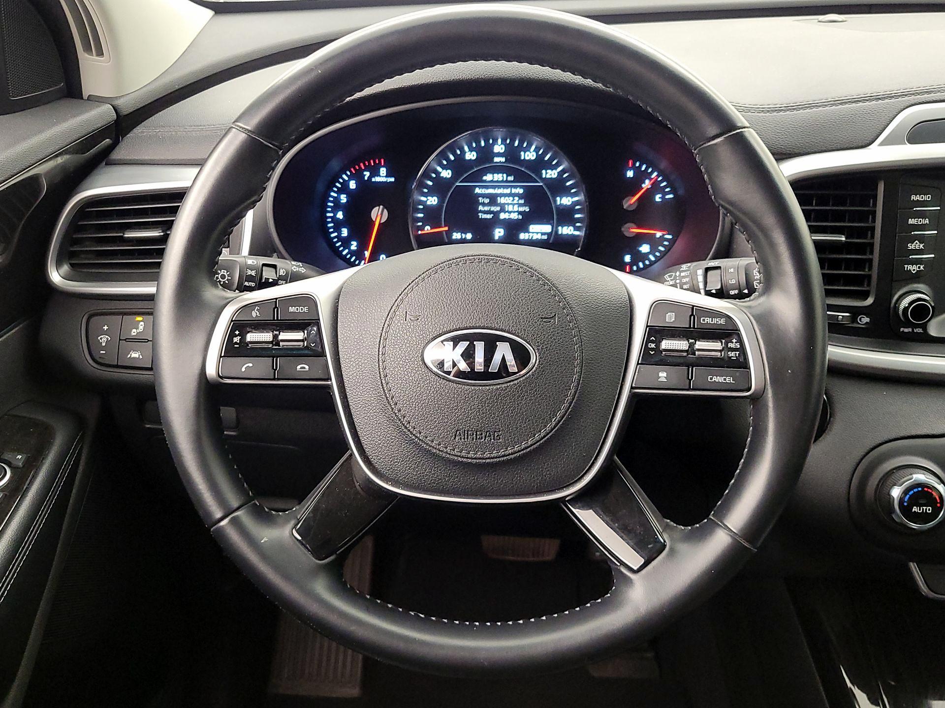 Thumbnail: 2020 Kia Sorento - 10